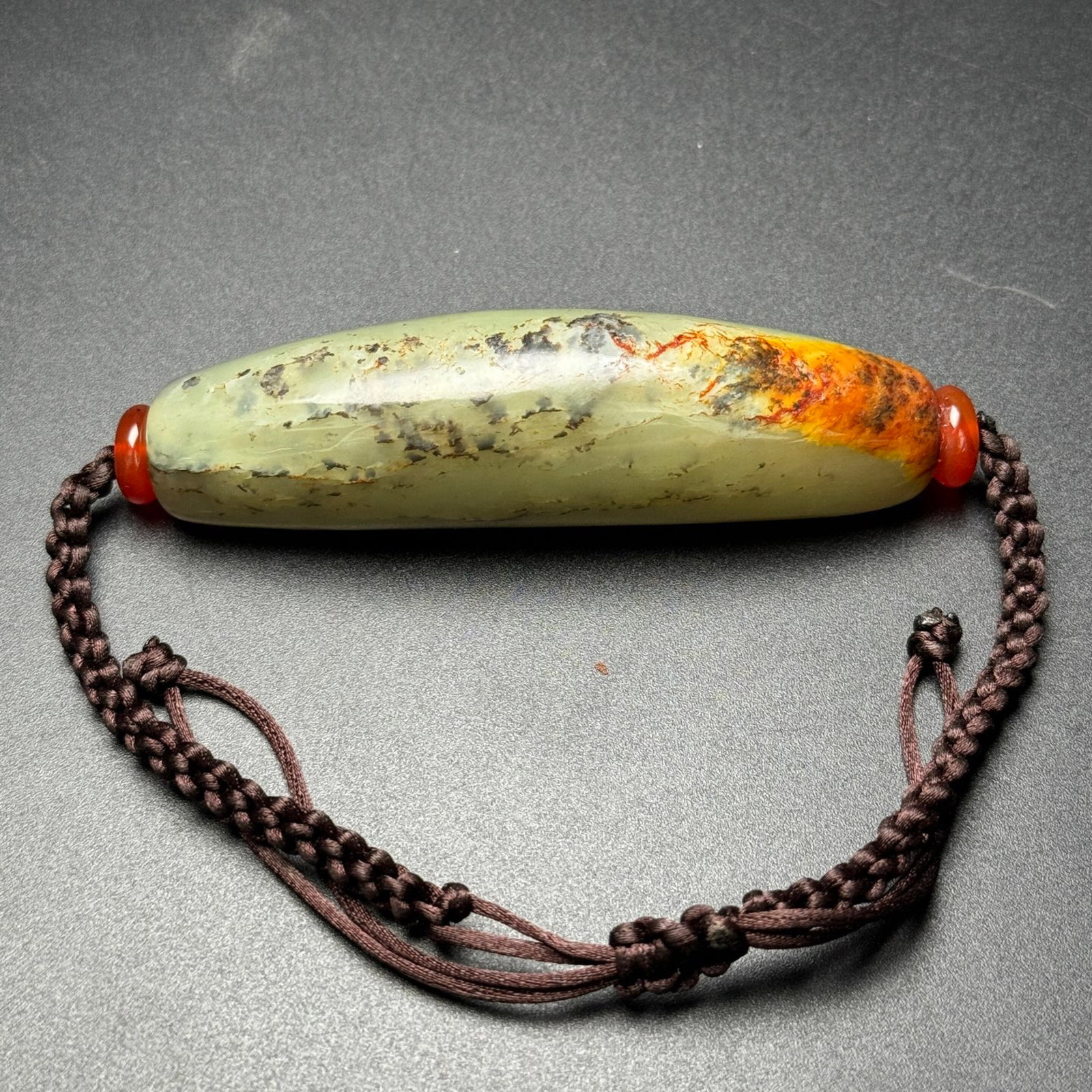 An Exquisite Yellow Jade Pendant: An Exquisite Yellow Jade Pendant,Qing Dynasty,China,Size:0.8inx3.1inx0.8in,Weight:65g 黄玉挂件,中国清代