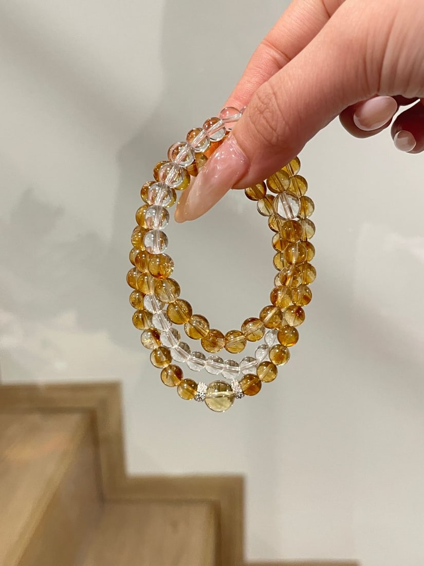 An Exquisite Crystal Bracelet - 2