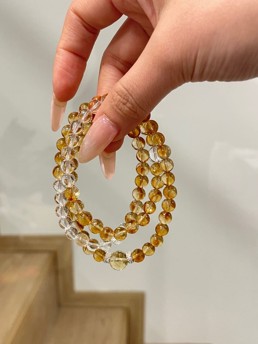 An Exquisite Crystal Bracelet - 4