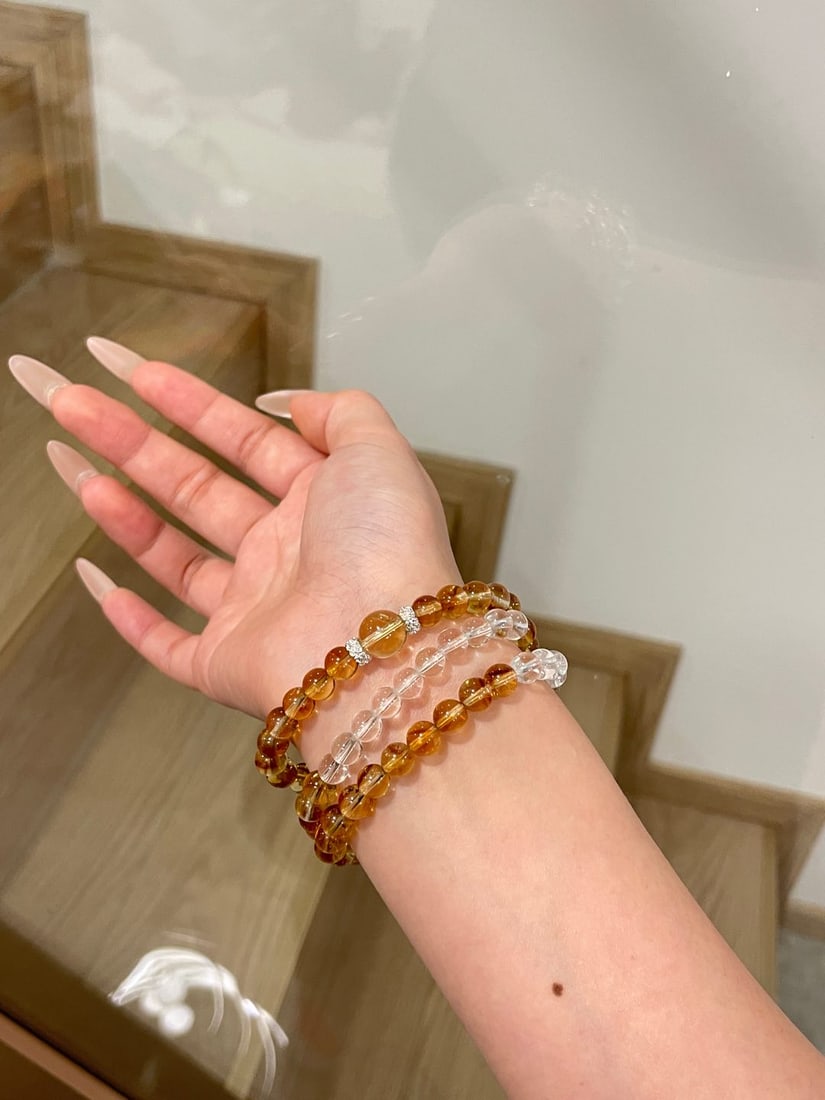 An Exquisite Crystal Bracelet - 8