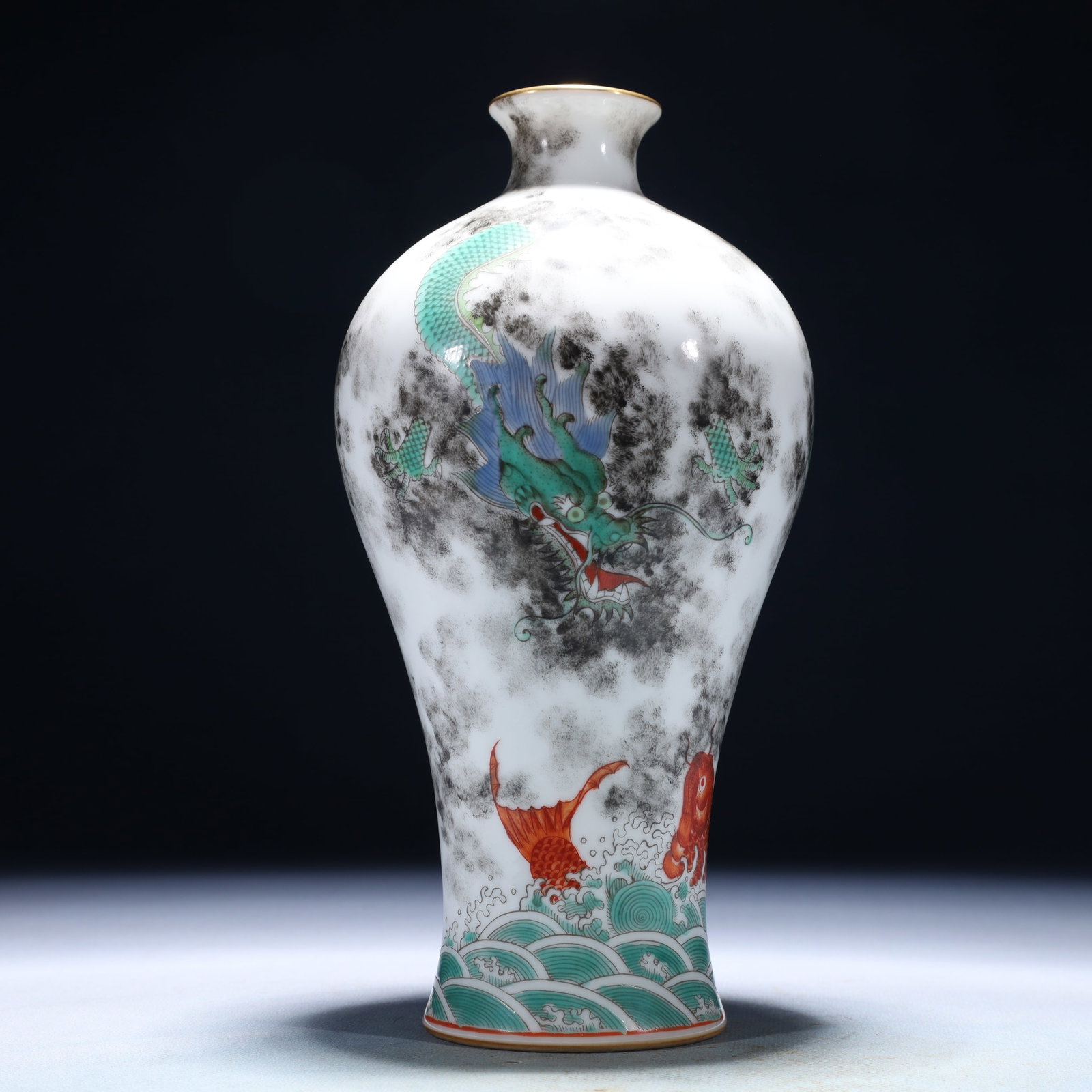 An Exquisite Ink Color Iron-Red Seawater and Dragon Pattern Vase: An Exquisite Ink Color Iron-Red Seawater and Dragon Pattern Vase,Qing Dynasty,China,Yongzheng Four-character Mark,Size:4.3inx9.1in,Weight:500g 墨彩矾红海水龙&