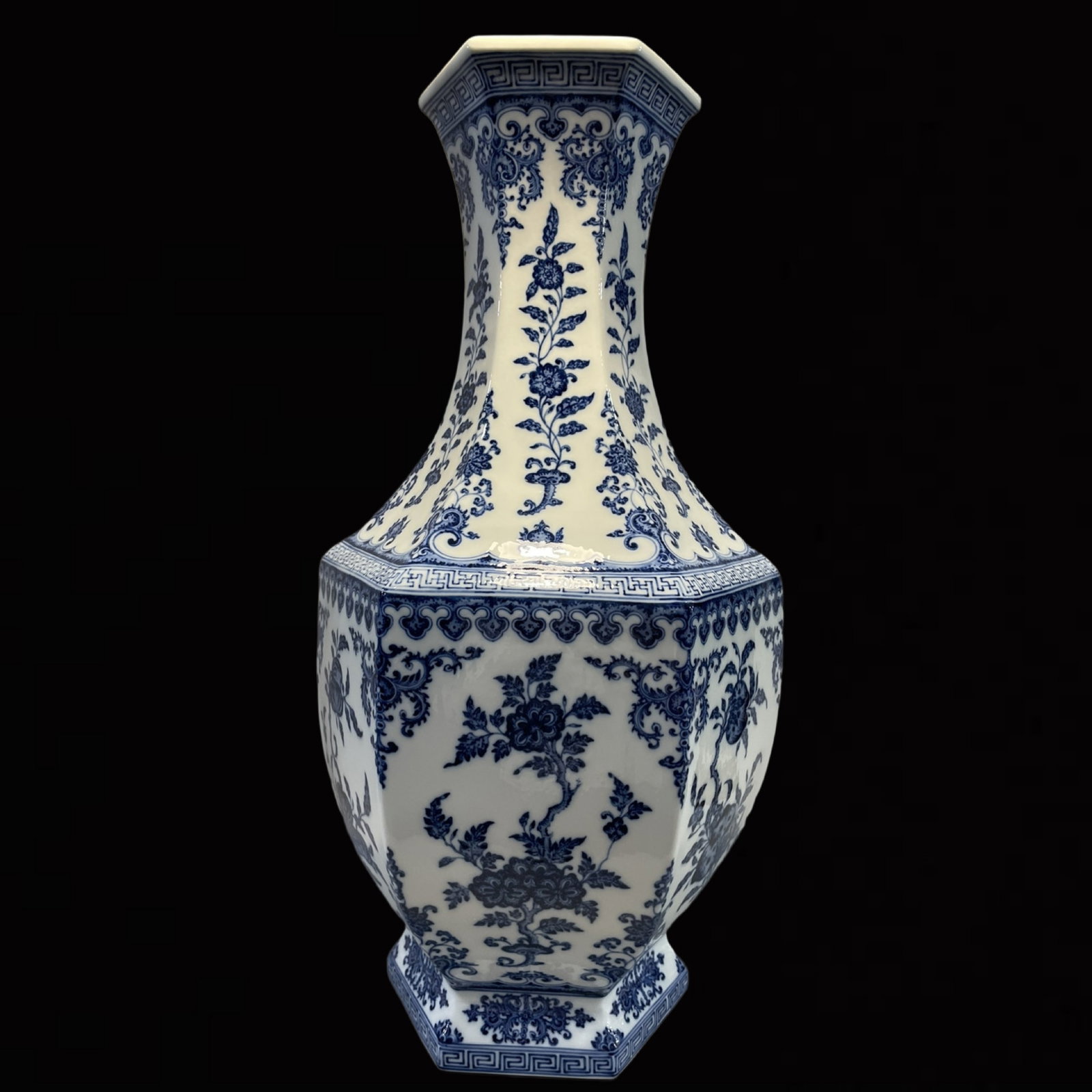 A Huge Blue and White Flower and Fruit Pattern Vase (1 of 8)