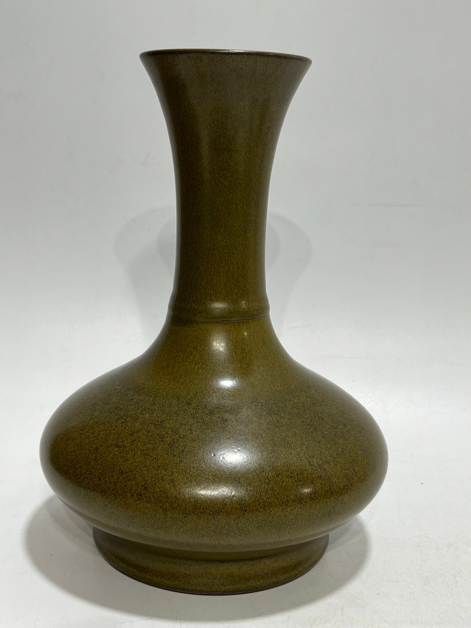 An Exquisite Teadust Glazed Vase - 10