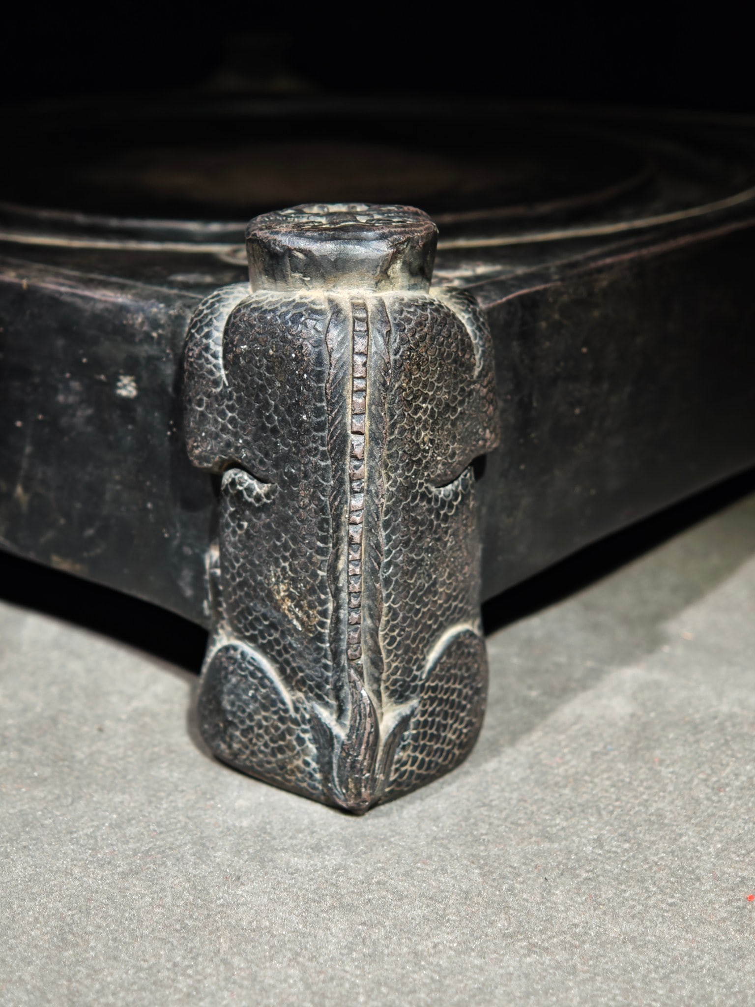 An Exquisite Bats Pattern Four Legs Inkstone - 8