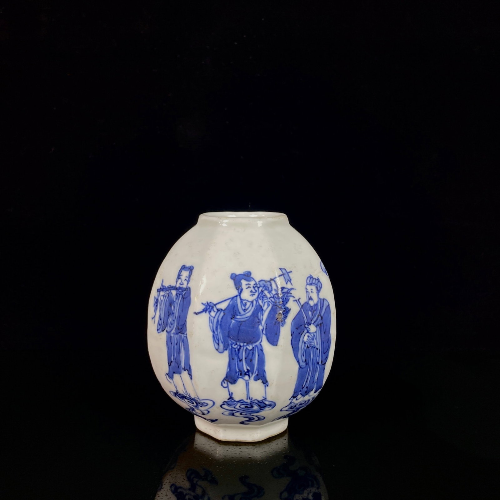 An Exquisite Blue and White Character and Story Pattern Jar (1 of 9)