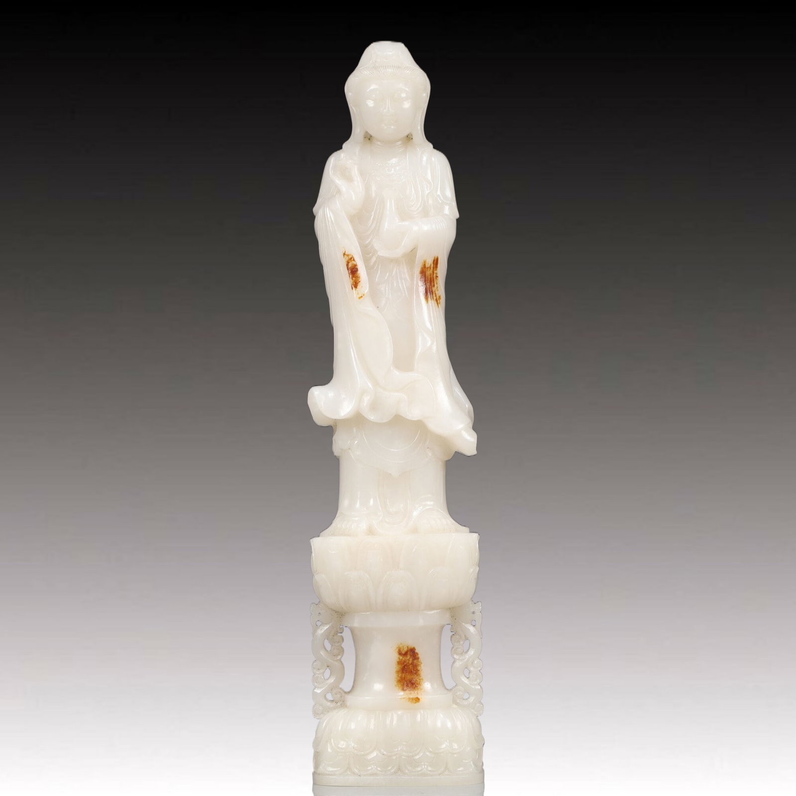 An Exquisite White Jade Statue of Avalokitesvara: An Exquisite White Jade Statue of Avalokitesvara, Qing Dynasty, China,Size:2.4inx1.4inx10.6in,Weight:850g 白玉观音像, 中国清代