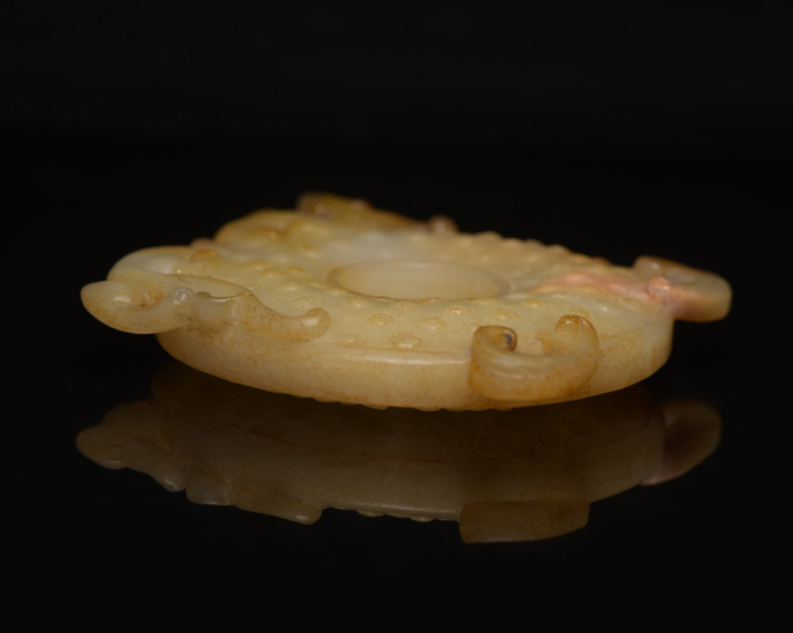 An Exquisite White Jade Dragon Pattern Pendant - 4