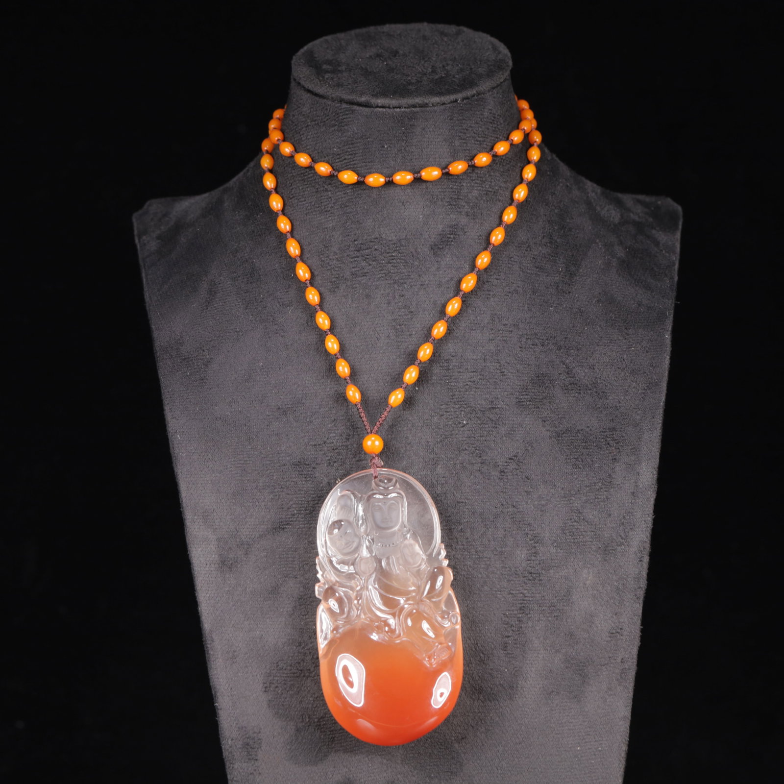 An Exquisite Crystal Character and Story Pattern Pendant: An Exquisite Crystal Character and Story Pattern Pendant,Size:1.6inx0.6inx3.1in,Weight:81g 水晶观音挂件