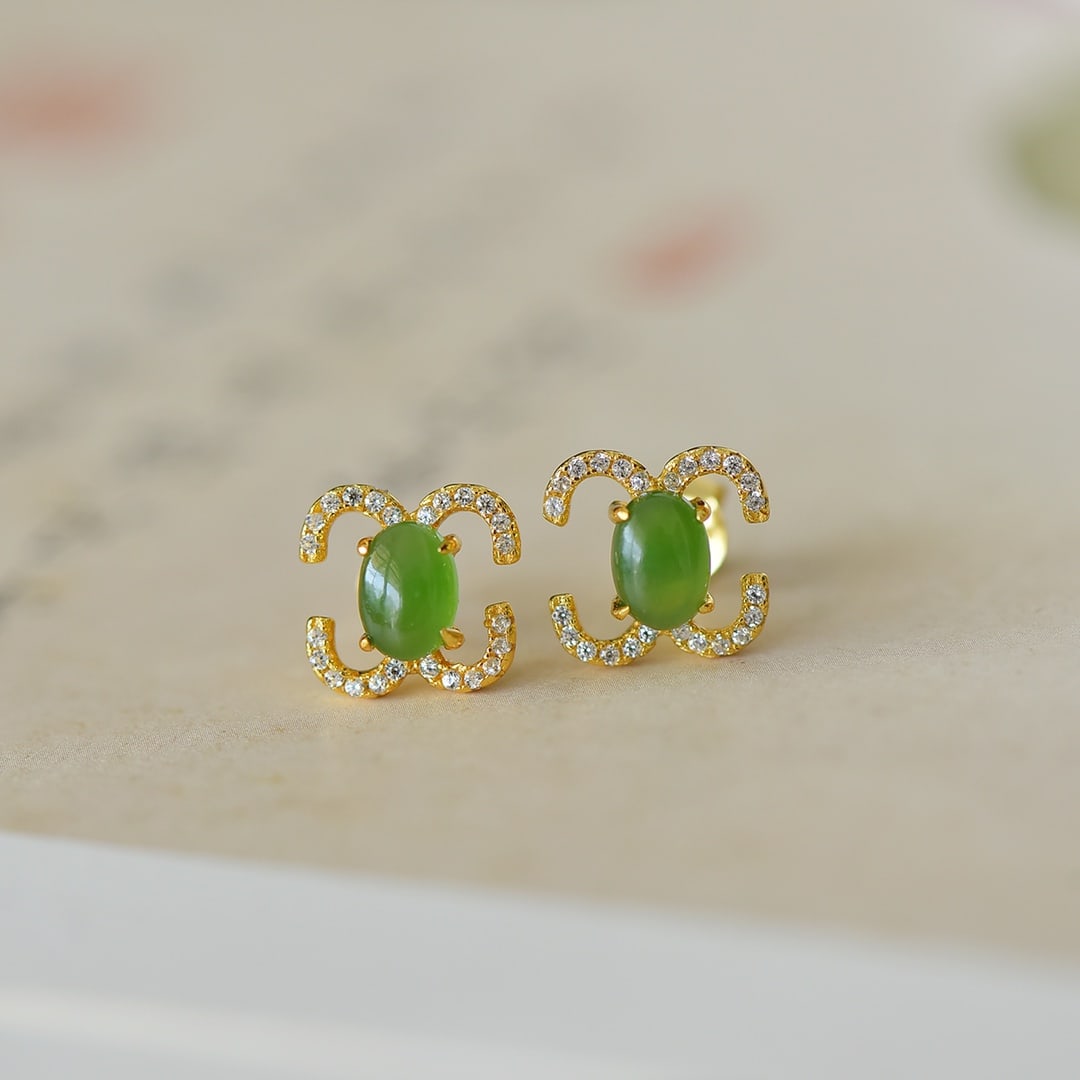 A Pair of Exquisite Sterling Silver-Gold Plated Inlaid Jasper Earrings: A Pair of Exquisite Sterling Silver-Gold Plated Inlaid Jasper Earrings,Size:0.2inx0.3in 一对纯银镀金镶碧玉耳钉
