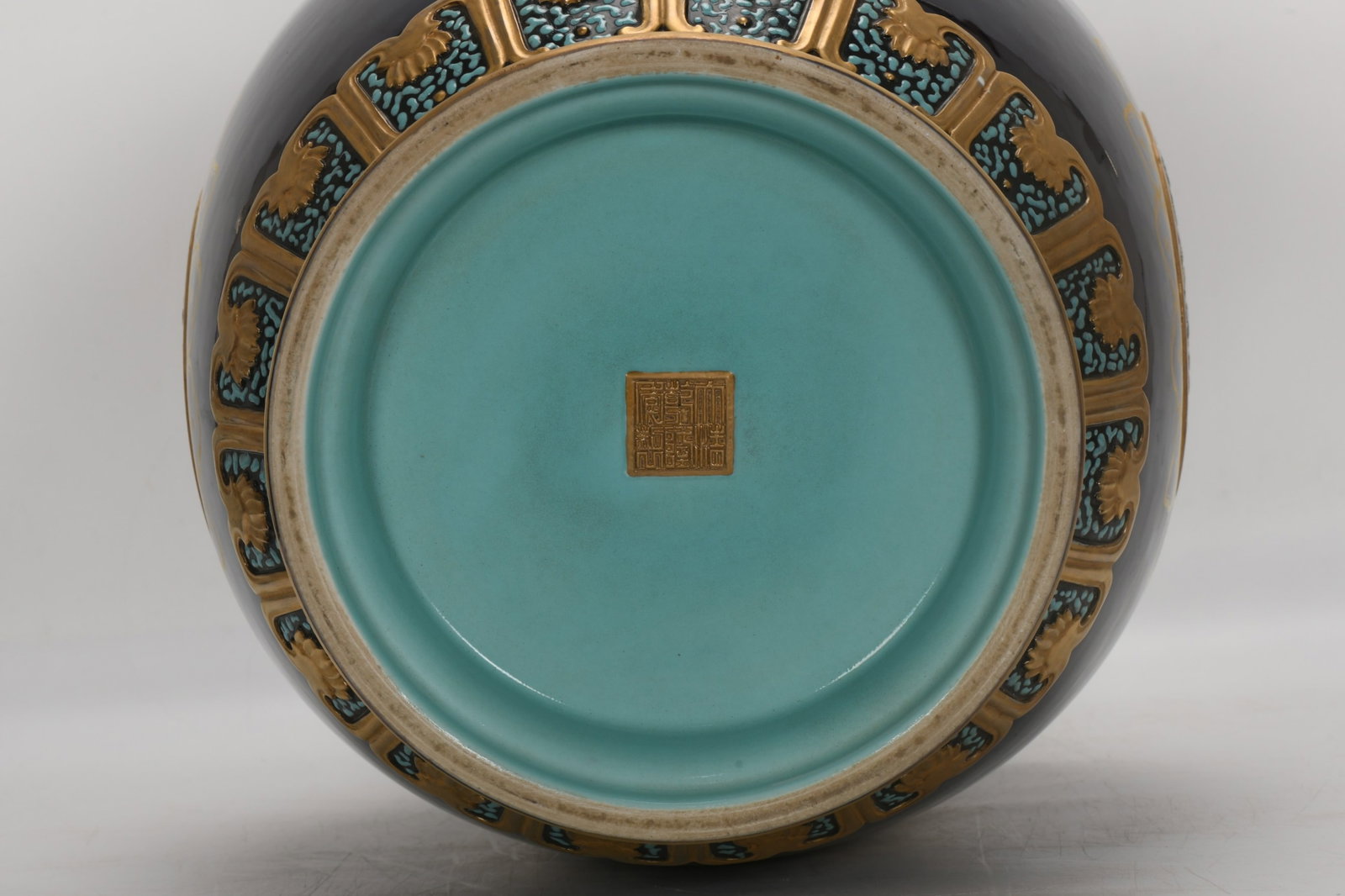 A Rare Ji Blue Glazed Painted Gold Landscape Pattern Bottle - 8