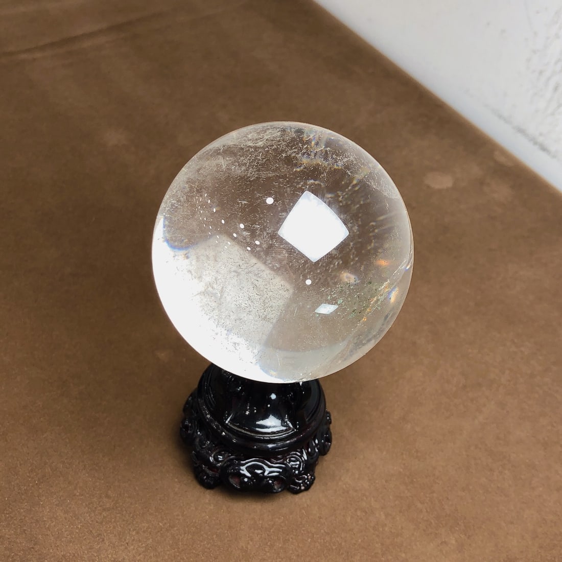 An Exquisite Crystal Ornament: An Exquisite Crystal Ornament,Size:2.8in,Weight:470g 水晶摆件