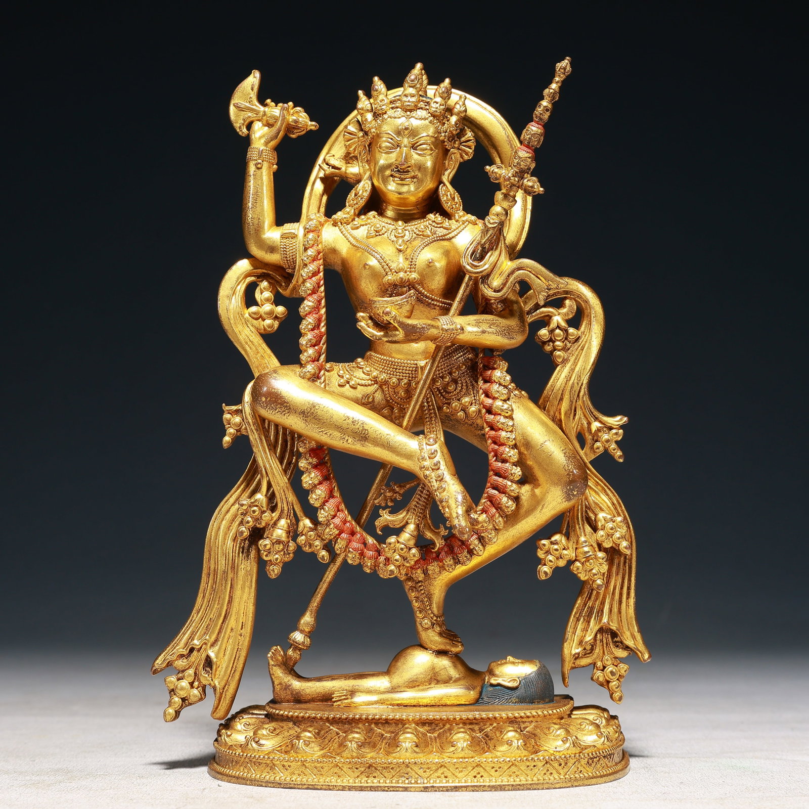 A Solemn Gilt Bronze Statue of Chakrasamvara: A Solemn Gilt Bronze Statue of Chakrasamvara,Qing Dynasty,China,Size:4.7inx2.6inx7.9in,Weight:1050g 铜鎏金胜乐金刚像,中国清代