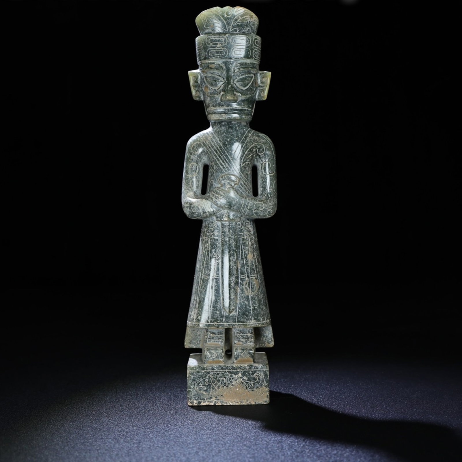 An Exquisite Archaic Jade Figure Ornament: An Exquisite Archaic Jade Figure Ornament,Ancient Time,China,Size:9.6inx2.4inx1.3in,Weight:800g