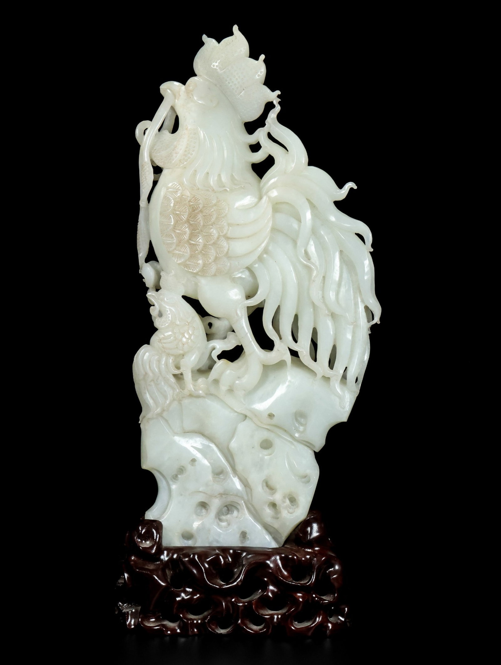 An Exquisite White Jade Rooster Ornament: An Exquisite White Jade Rooster Ornament,Ming Dynasty,China,Xuande Four-character Mark,Size:11.8inx5.9inx2.4in,Weight:1910g