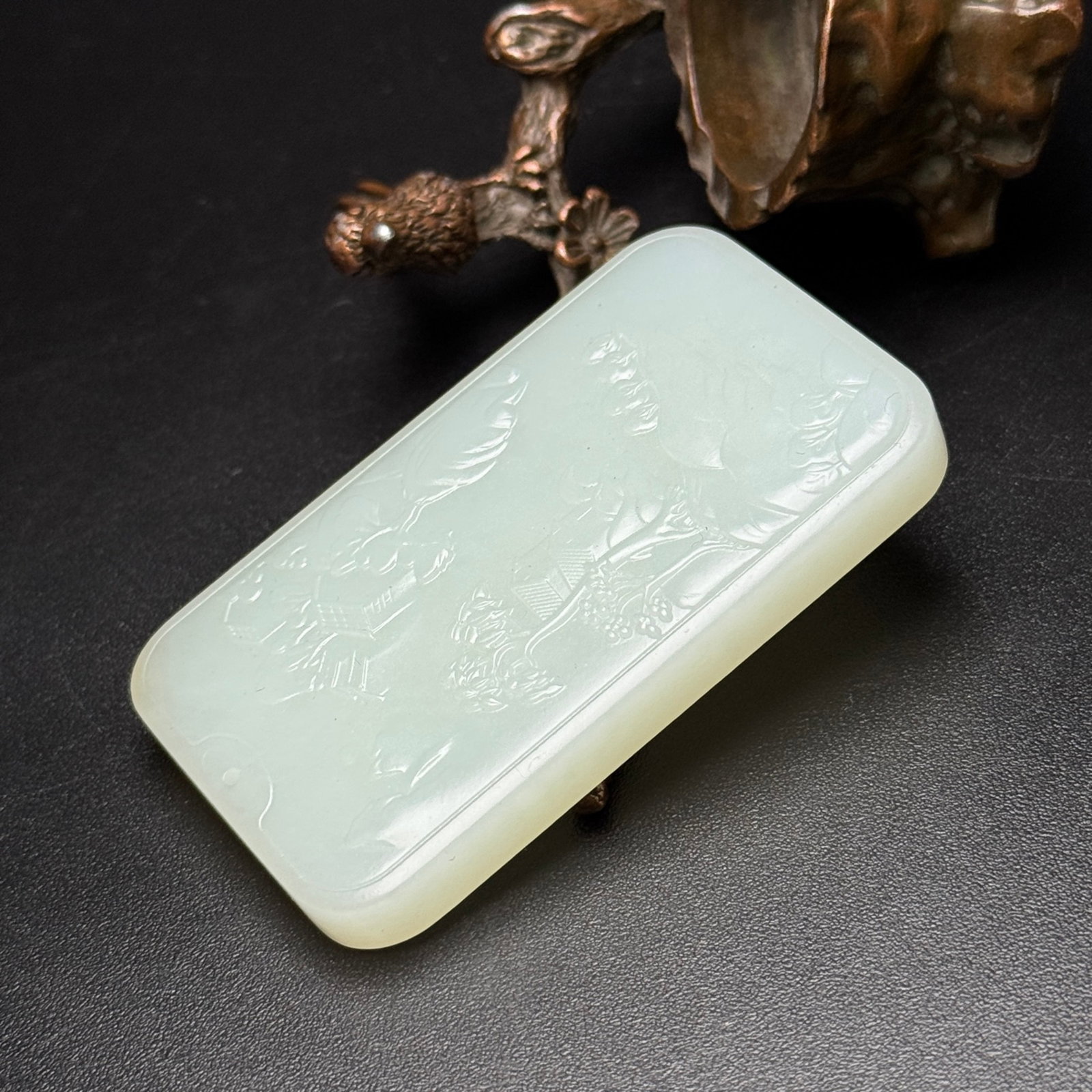 An Exquisite White Jade Landscape Pattern Pendant - 4