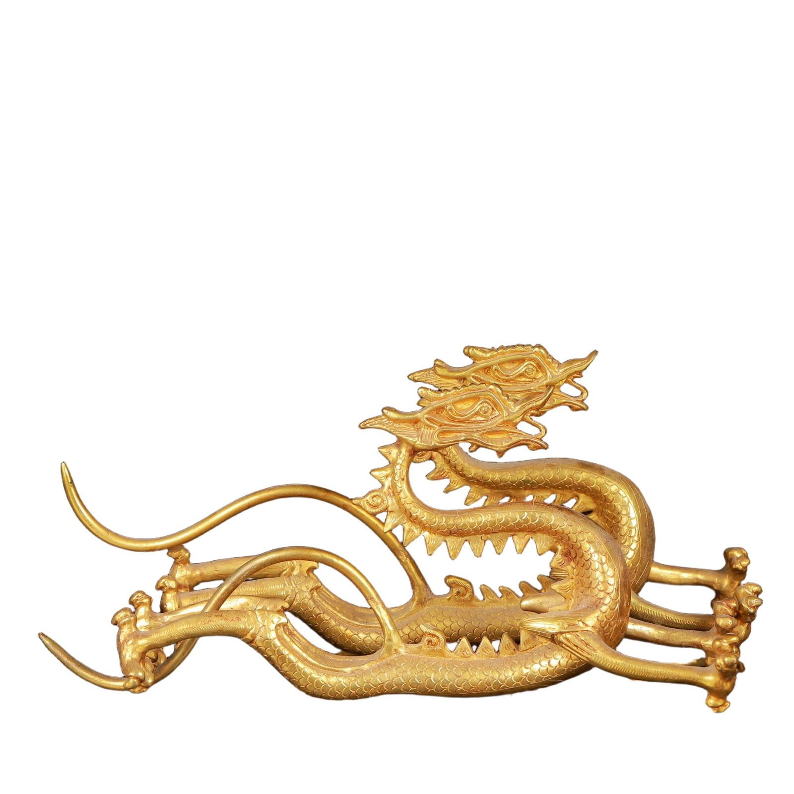 A Pair of Exquisite Gilt Bronze Dragon Ornaments: A Pair of Exquisite Gilt Bronze Dragon Ornaments,Qing Dynasty,China,Size:8.3inx2.6inx3.5inx2,Weight:770g 一对铜鎏金龙摆件,中国清ߣ