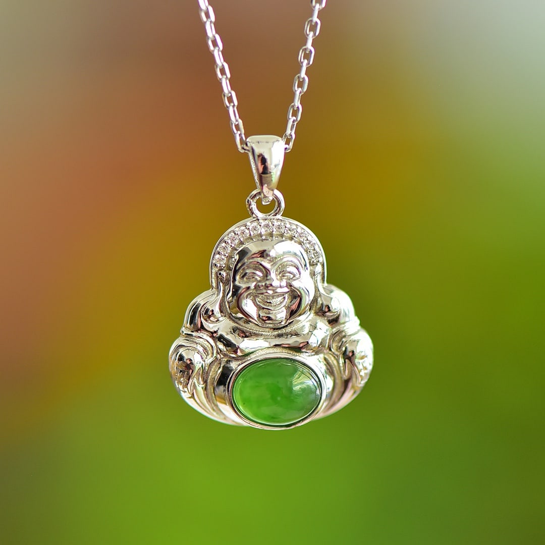An Exquisite Sterling Silver Inlaid Jasper Pendant: An Exquisite Sterling Silver Inlaid Jasper Pendant 纯银镶碧玉项链
