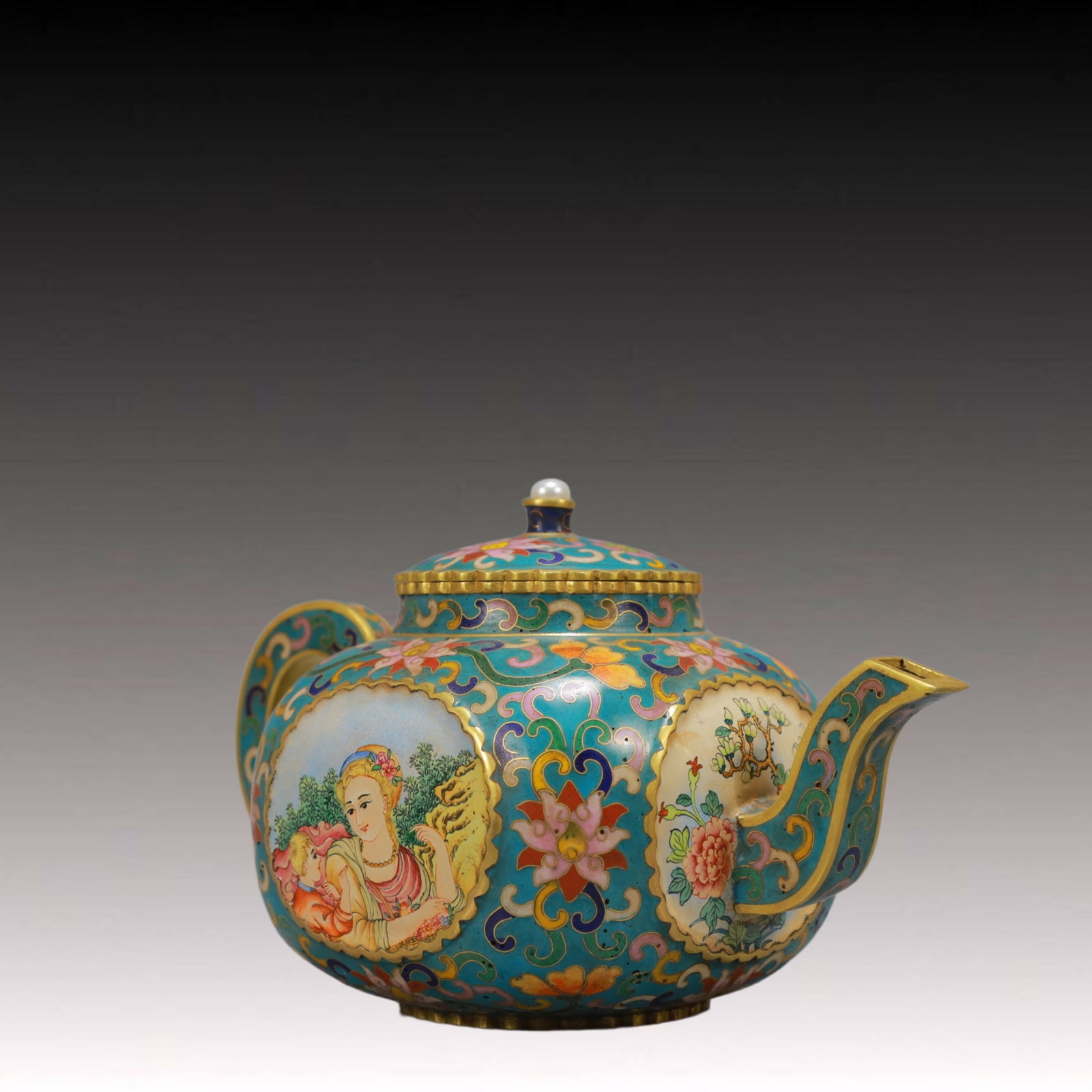 An Exquisite Painted Enamel Figure Pattern Ewer - 2