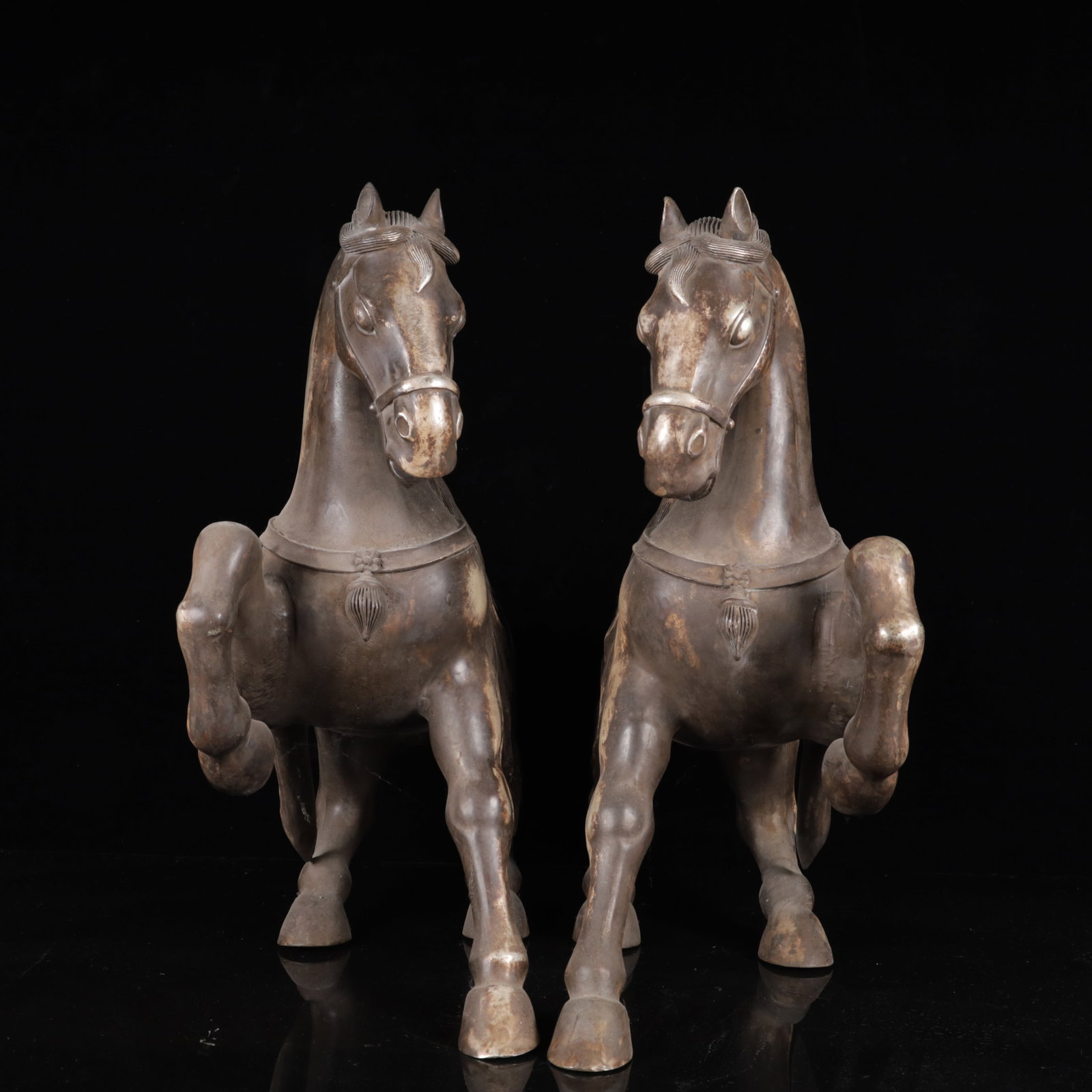 A Pair of Hug Silver-Plated Bronze Horse Ornaments: A Pair of Hug Silver-Plated Bronze Horse Ornaments,Qing Dynasty,China,Size:19.7inx6.3inx18.5in,Weight:22150g 一对铜镀银马摆件,中国清&#