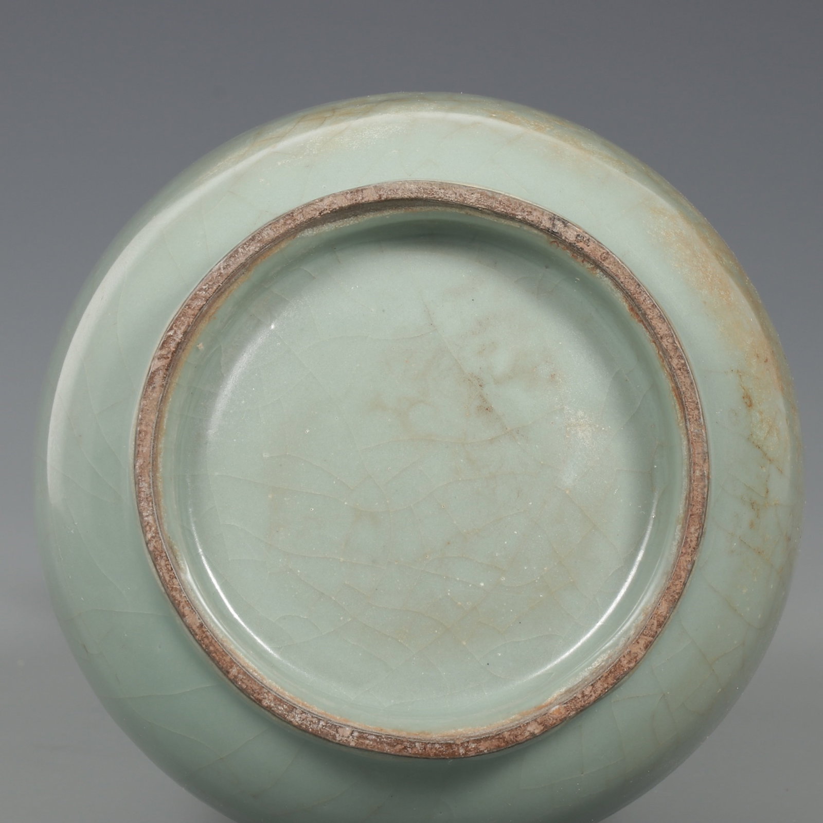 An Exquisite Guan yao Celadon Glazed Vase - 9