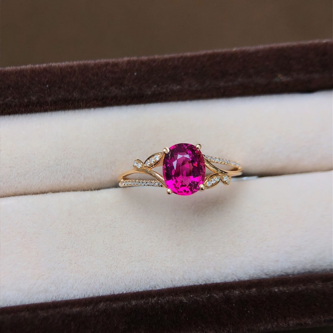 1.5Ctw Natural Tourmaline Ring (1 of 8)