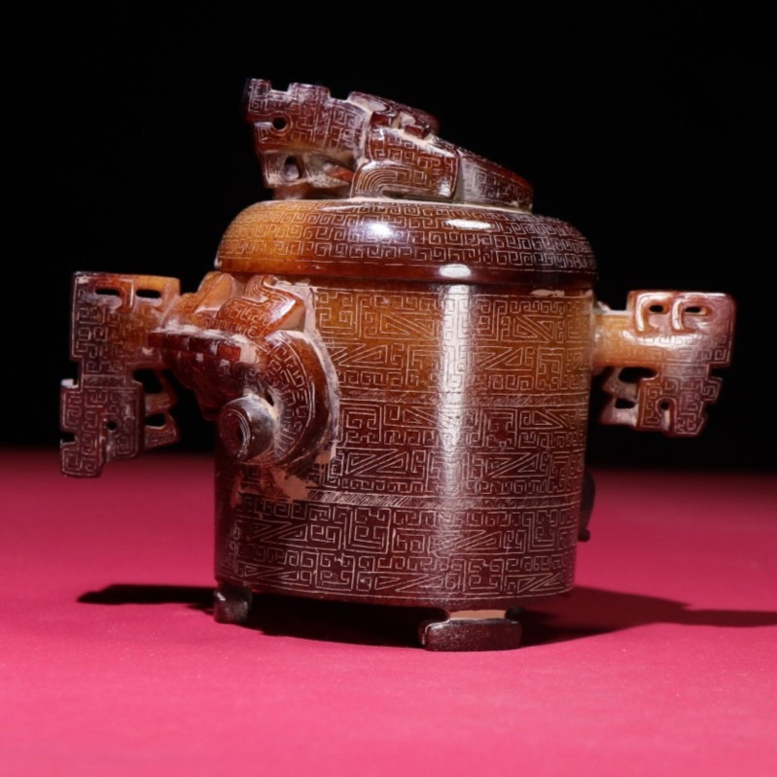 An Exquisite White Jade Chi-Dragon Pattern Censer: An Exquisite White Jade Chi-Dragon Pattern Censer,Qing Dynasty,China,Size:4.5inx5.6inx3.1in,Weight:561g 白玉螭龙纹香炉,中国清代