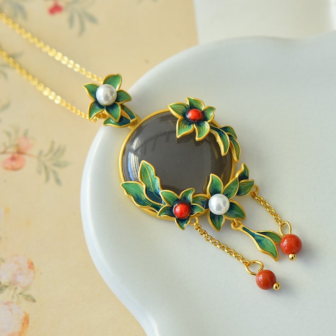 An Exquisite Sterling Silver-Gold Plated Inlaid White Jade Enamel Pendant,Inlaid Pearl: An Exquisite Sterling Silver-Gold Plated Inlaid White Jade Enamel Pendant,Inlaid Pearl 纯银镀金镶白玉珐琅吊坠,嵌珍珠