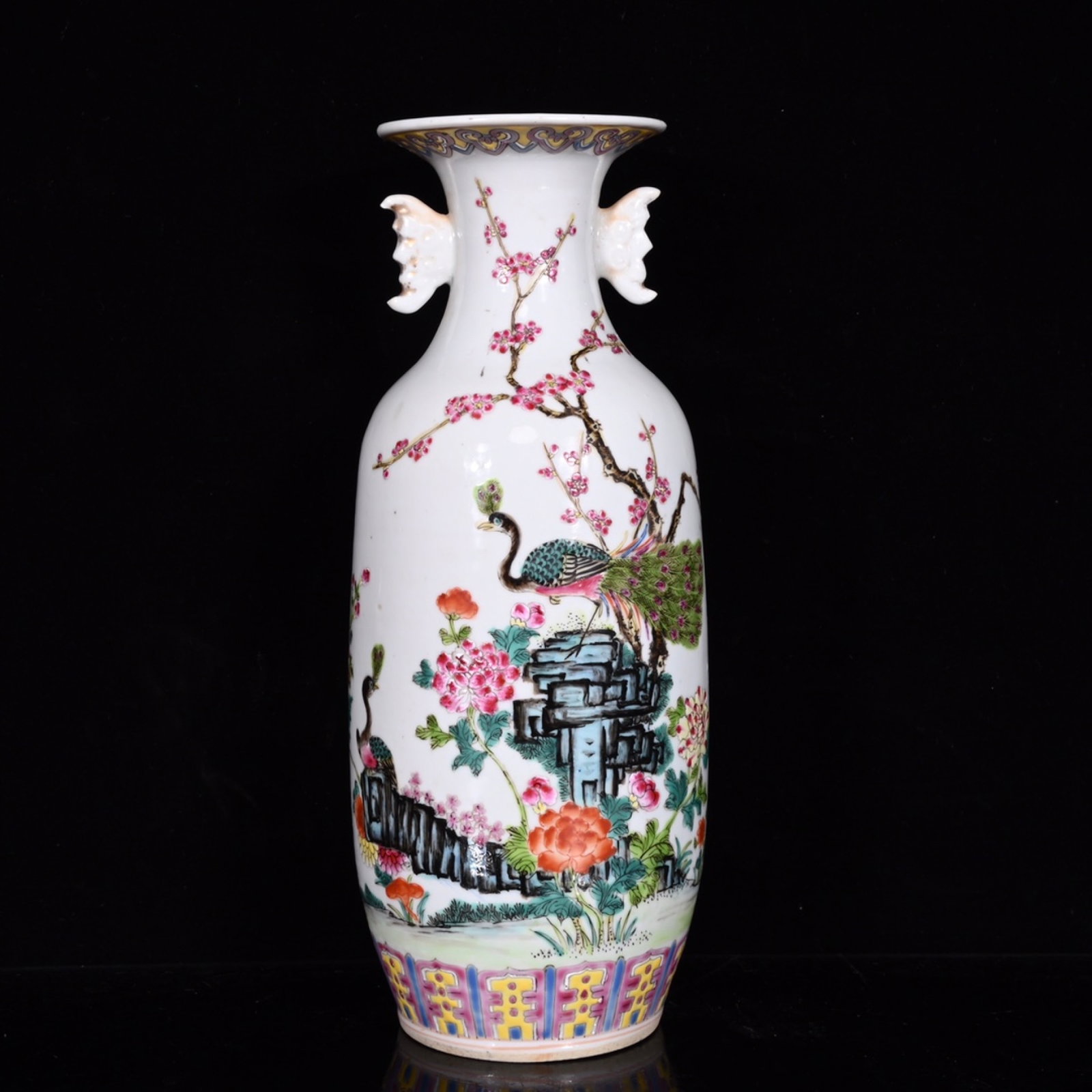 An Exquisite Famille-Rose Flower and Phoenix Pattern Double-Ears Vase: An Exquisite Famille-Rose Flower and Phoenix Pattern Double-Ears Vase,Qing Dynasty,China,Guangxu Six-character Mark,Size:9.3inx3.7in ?????????,????,?????
