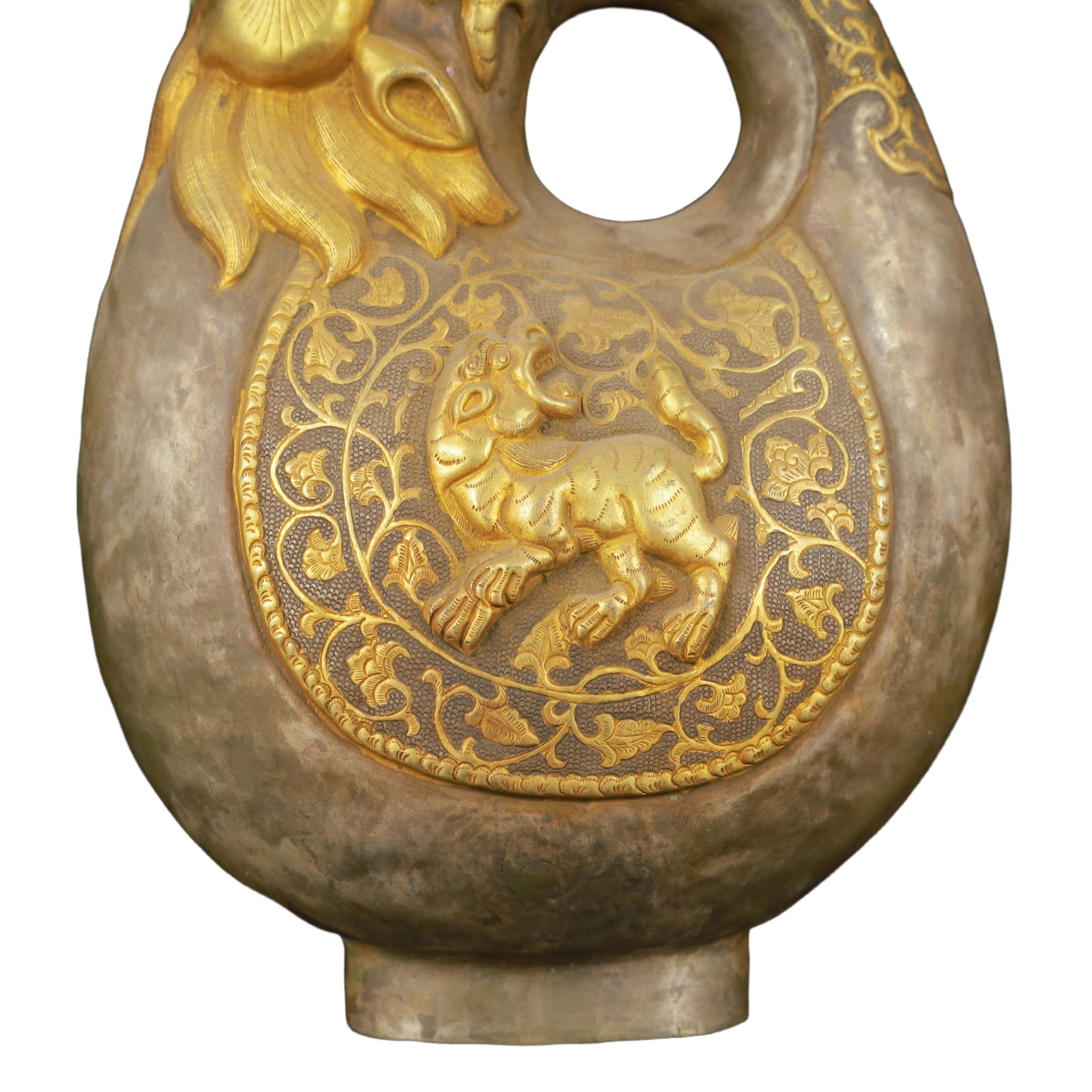 An Exquisite Gilt Silver Auspicious Beast Pattern Ewer - 3