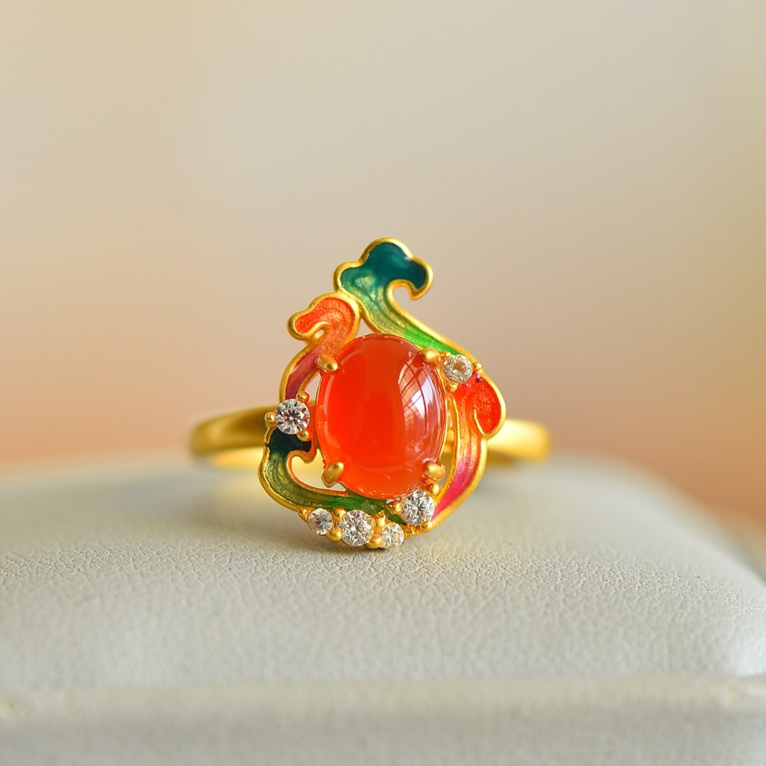 An Exquisite Sterling Silver-Gold Plated Inlaid Agate Enamel Ring: An Exquisite Sterling Silver-Gold Plated Inlaid Agate Enamel Ring,Size:0.4inx0.3in 纯银镀金镶玛瑙珐琅戒指