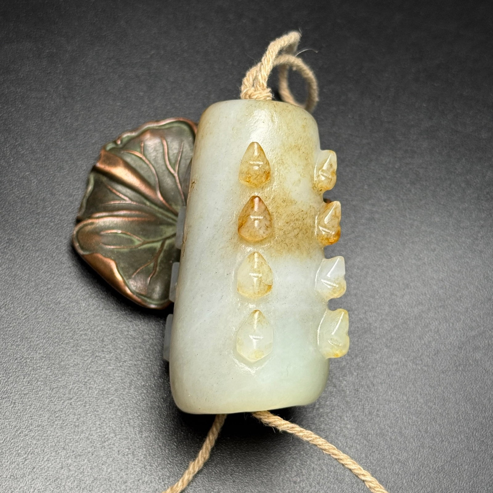 An Exquisite White Jade Cicada Pattern Pendant - 3