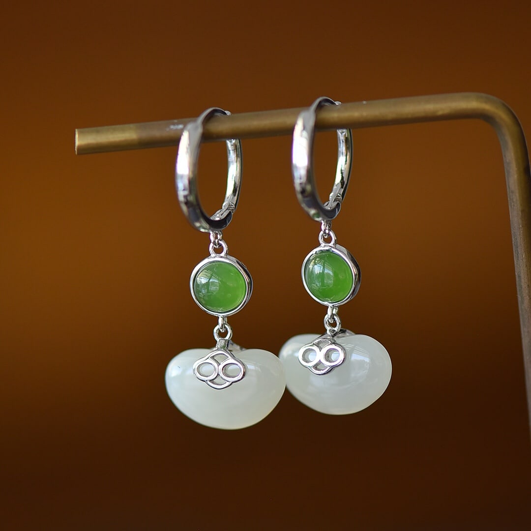 A Pair of Exquisite Sterling Silver Inlaid White Jade Earrings,Inlaid Jasper: A Pair of Exquisite Sterling Silver Inlaid White Jade Earrings,Inlaid Jasper,Size:0.6inx1.5in 一对纯银镶白玉耳环,嵌碧玉