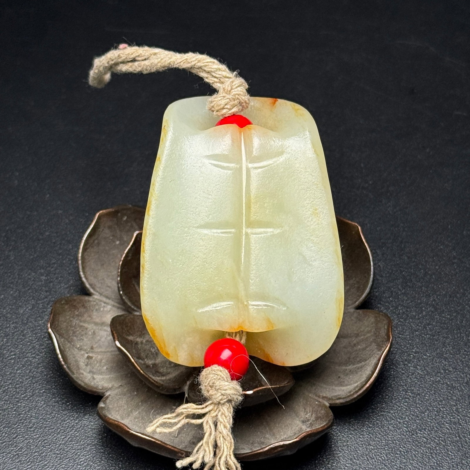 An Exquisite White Jade Turtle Shell Pendant - 3