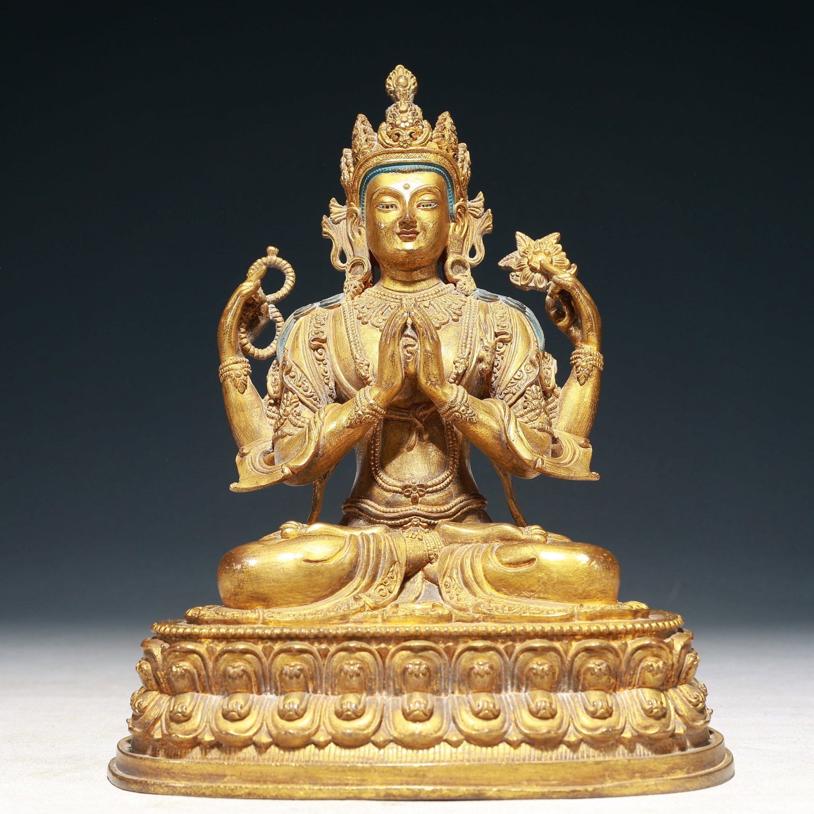 A Solemn Gilt Bronze Statue of Six-armed Avalokitesvara: A Solemn Gilt Bronze Statue of Six-armed Avalokitesvara,Qing Dynasty,China,Size:6.9inx5.1inx9.1in,Weight:2650g
