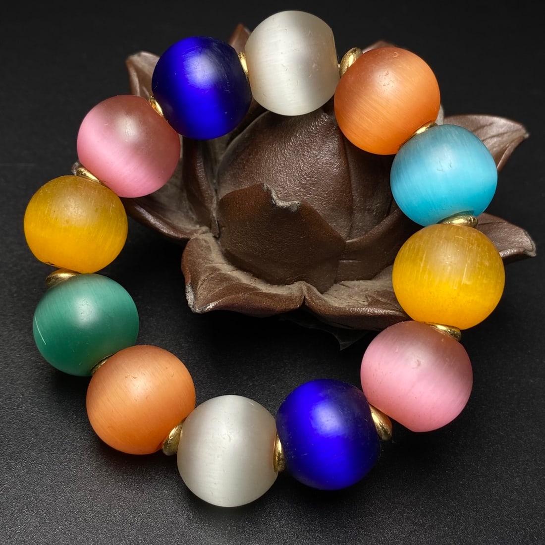 A Precious Glass Cat's Eye Bracelets: A Precious Glass Cat's Eye Bracelets,Size:0.7in*12 猫眼石手串