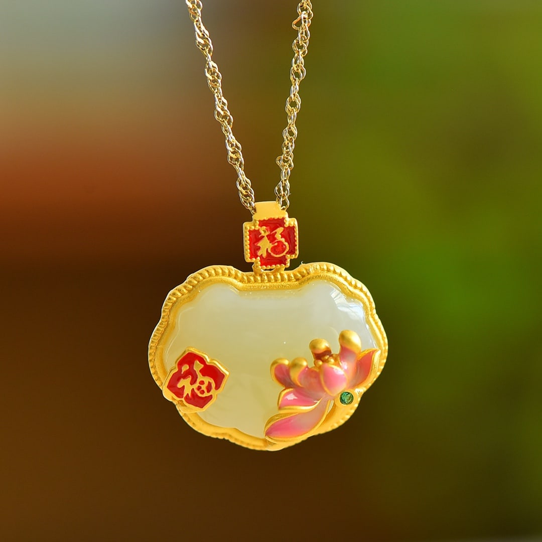 An Exquisite Sterling Silver-Gold Plated Inlaid White Jade Enamel Pendant: An Exquisite Sterling Silver-Gold Plated Inlaid White Jade Enamel Pendant, 纯银镀金镶白玉珐琅吊坠