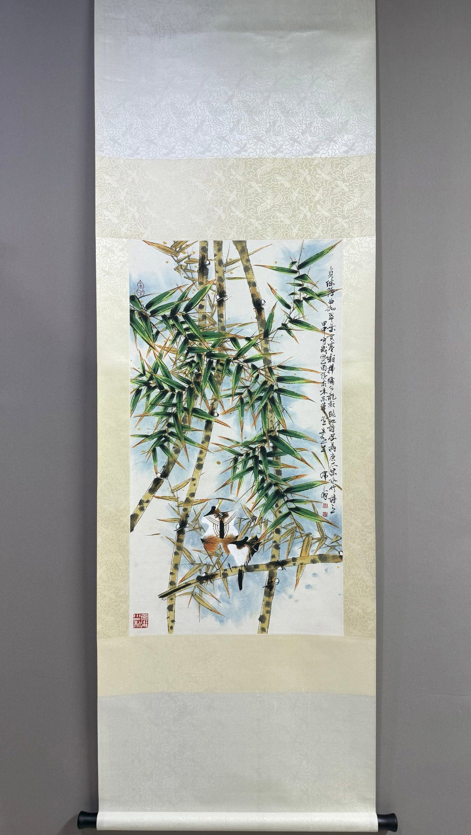 A Chinese Vertical Scroll Ink Painting of Bamboo on Paper: A Chinese Vertical Scroll Ink Painting of Bamboo on Paper,Han Tianheng,Size:37inx19.7in 一幅中国水墨竹画立轴,韩天衡