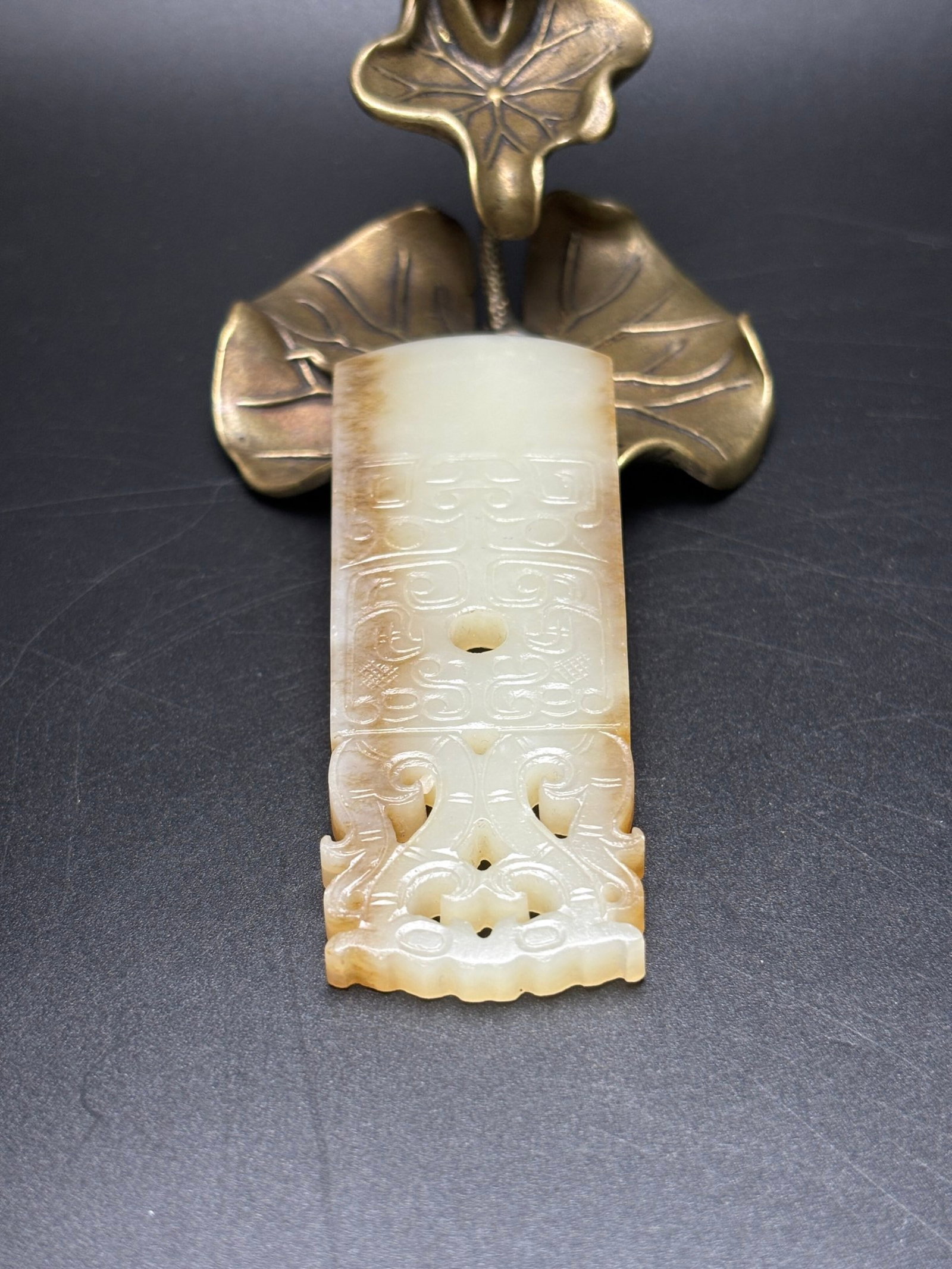 An Exquisite White Jade Dragon Pattern Pendant - 5