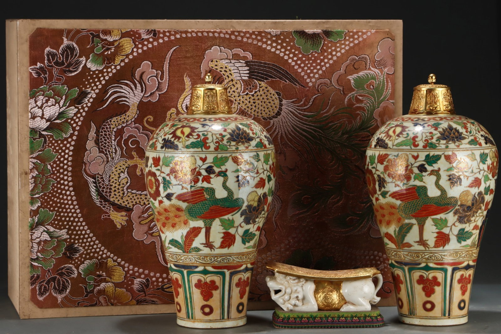 A Pair of Huge Red-and-Green Glazed Lotus and Peacock Pattern Bottles: A Pair of Huge Red-and-Green Glazed Lotus and Peacock Pattern Bottles,Size:19.5inx10.2in,Yuan Dynasty,China,with Mark