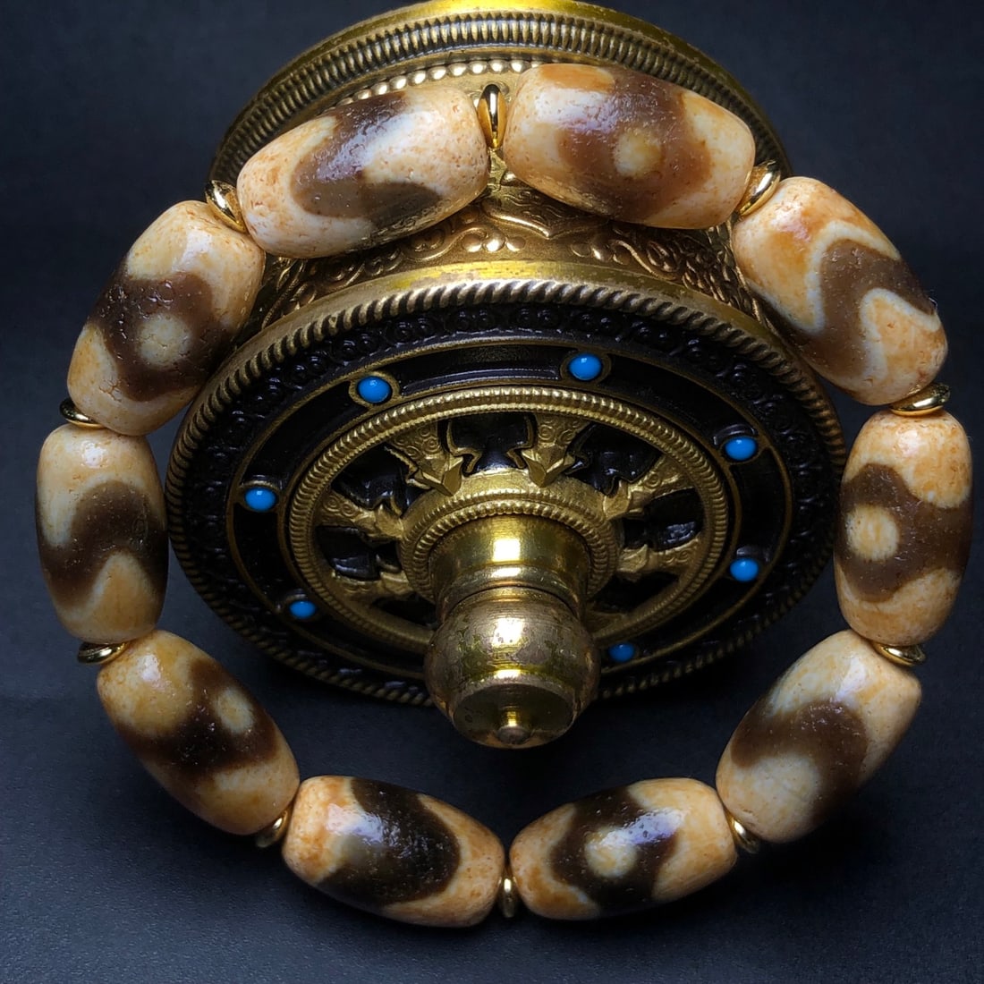 An Exquisite Dzi Bead Bracelet - 2