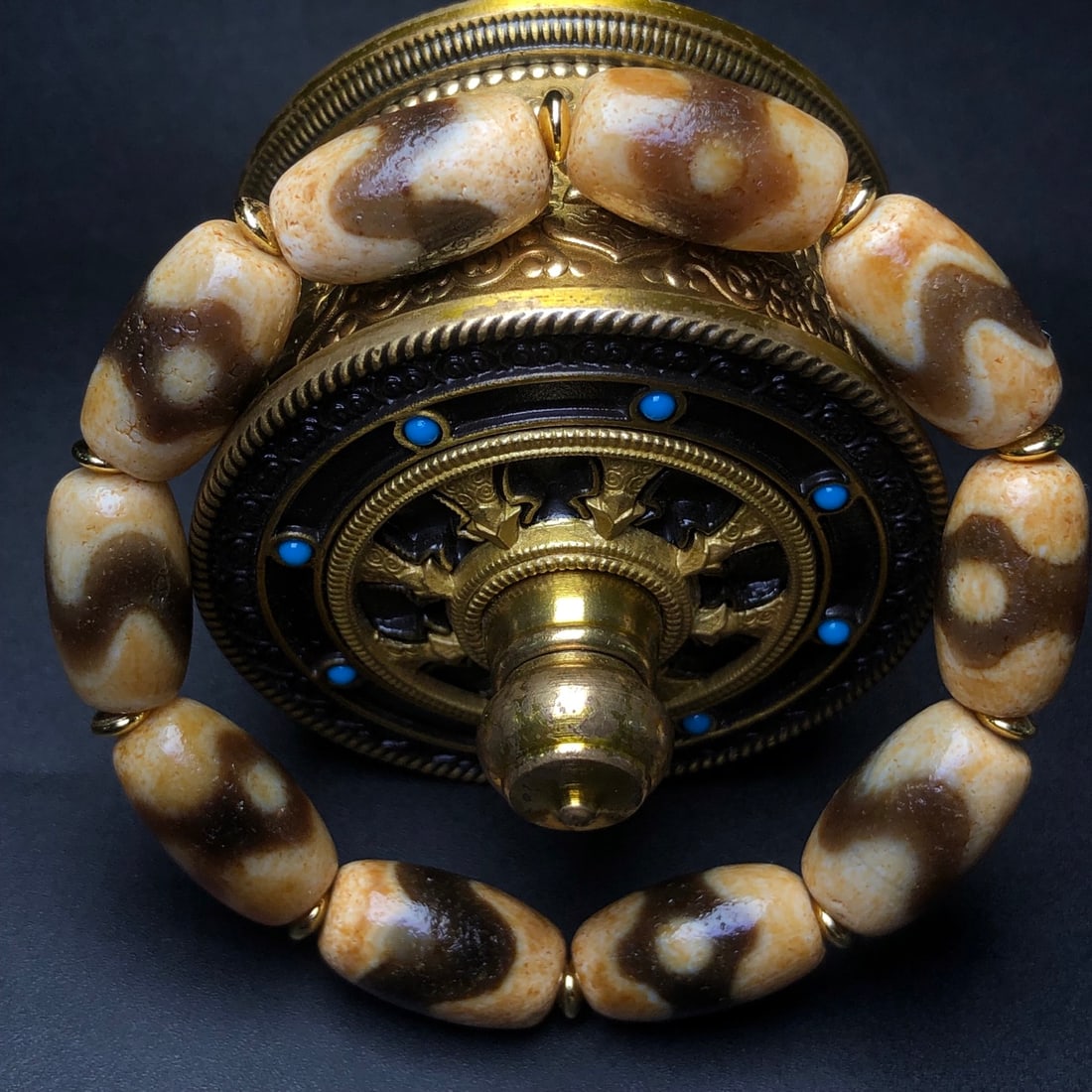 An Exquisite Dzi Bead Bracelet - 3