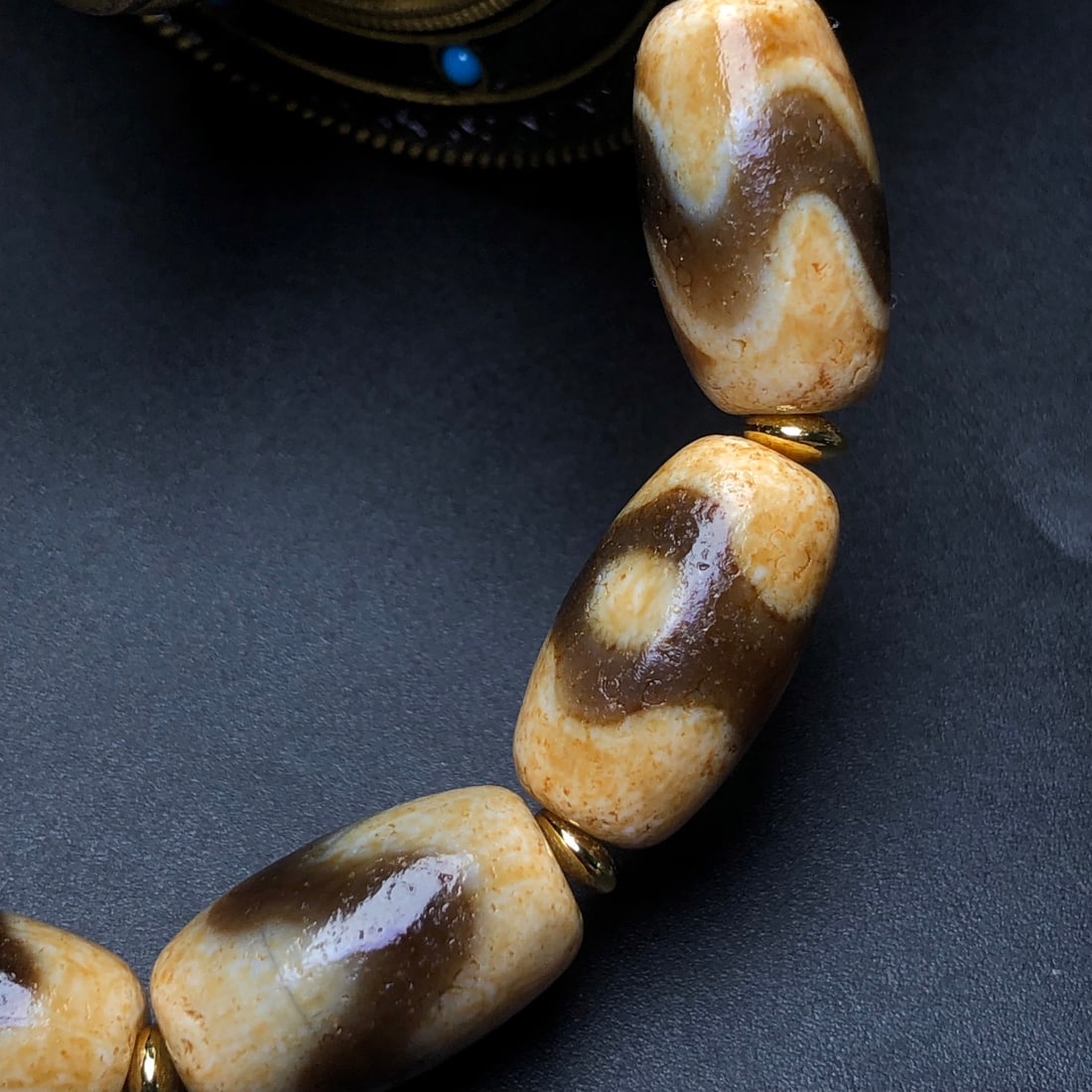 An Exquisite Dzi Bead Bracelet - 7