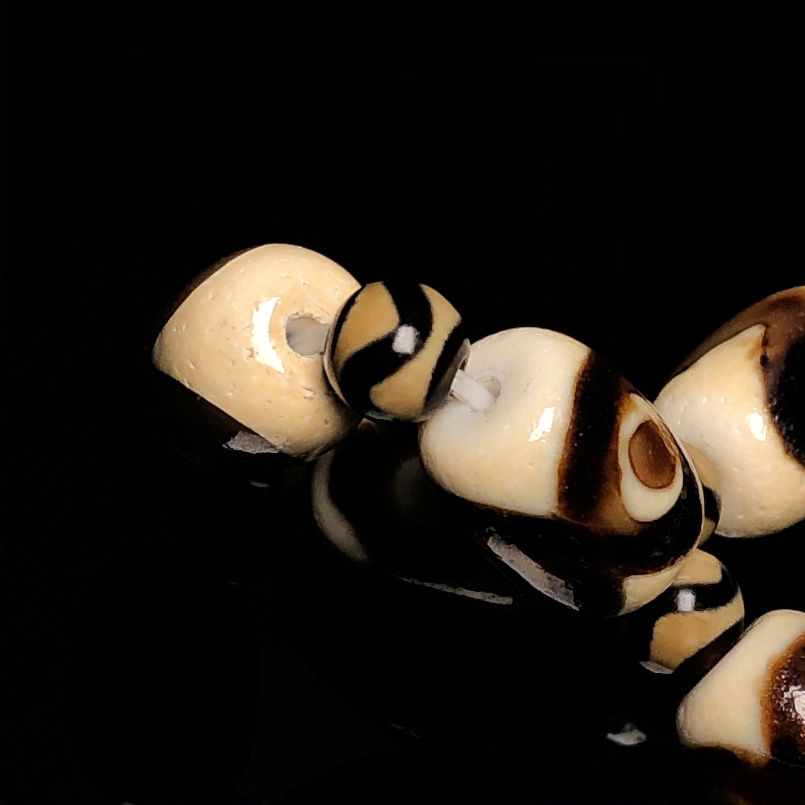 A Precious Dzi Bead Bracelets - 9