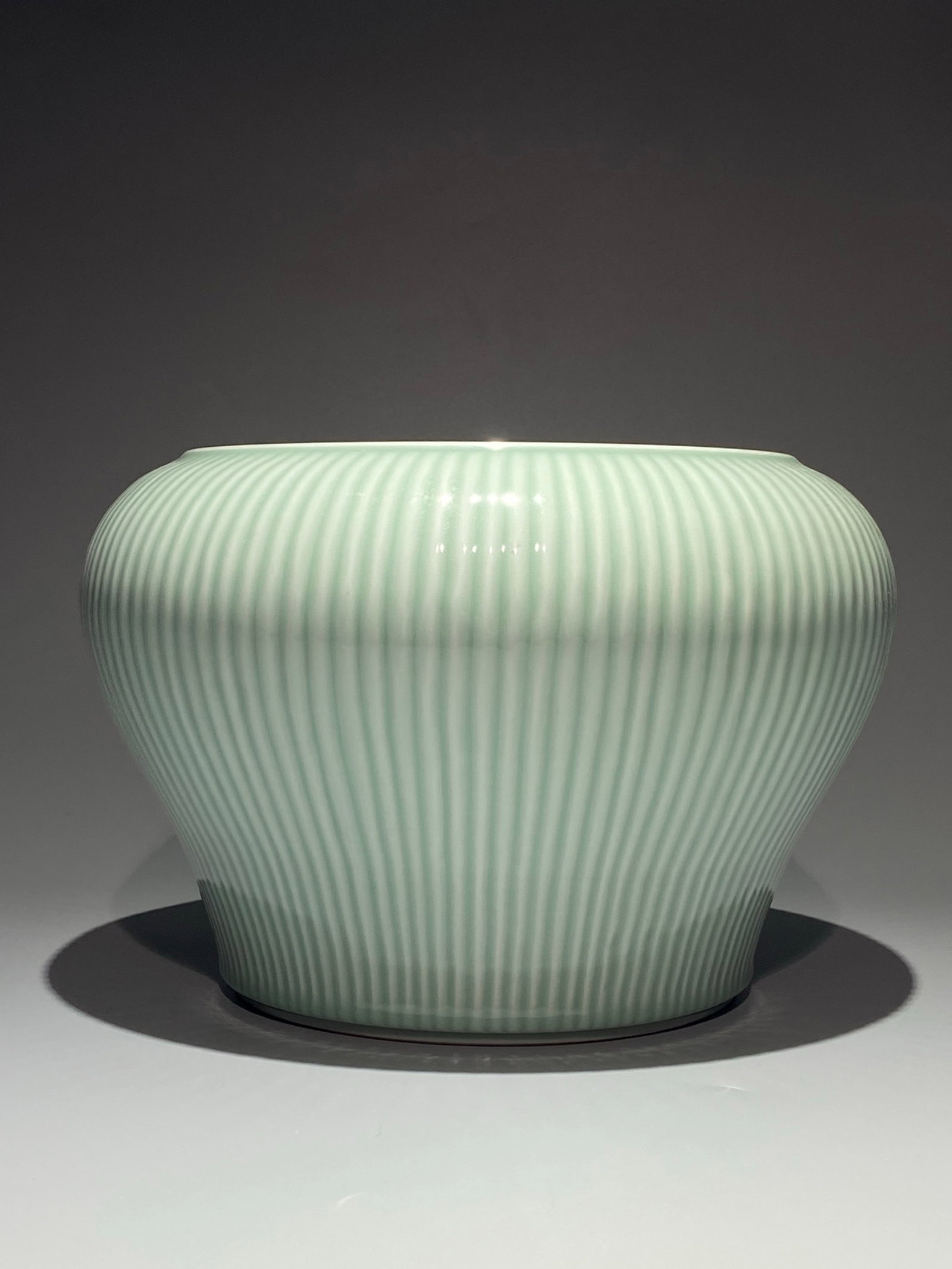 An Exquisite Celadon Glazed Jar - 2