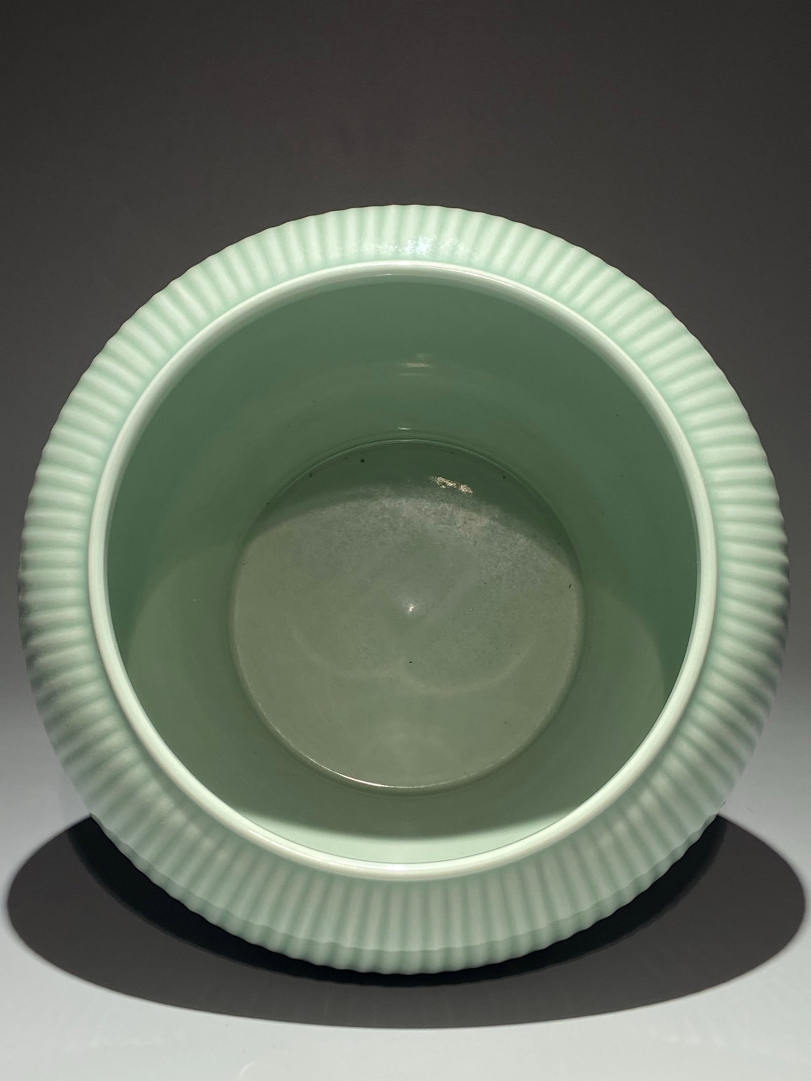 An Exquisite Celadon Glazed Jar - 5