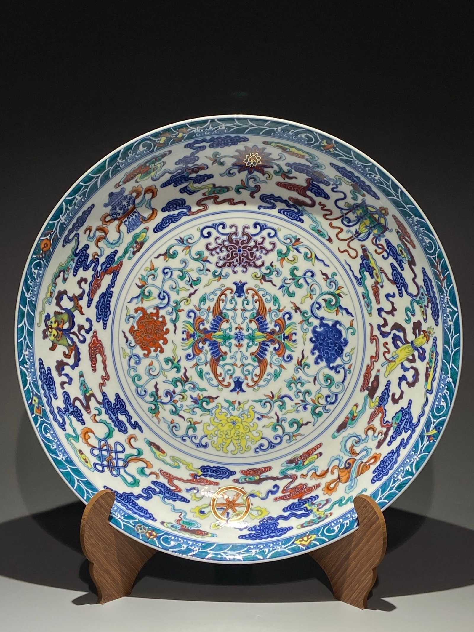 A Huge Blue and White Lotus Auspicious Cloud,Eight Treasures and Phoenix Pattern Plate: A Huge Blue and White Lotus Auspicious Cloud,Eight Treasures and Phoenix Pattern Plate,Qing Dynasty,China,Qianlong Six-character Mark,Size:20inx3.5in 青花缠枝莲祥&#