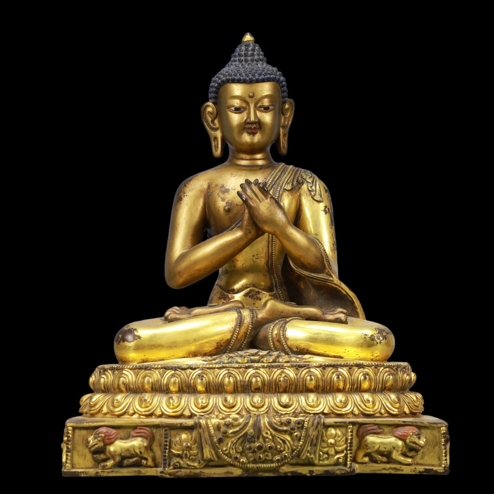A Solemn Gilt Bronze Statue of Sakyamuni: A Solemn Gilt Bronze Statue of Sakyamuni,Qing Dynasty, China,Qianlong Mark,Size:13inx9.8inx15.9inWeigh:14350g