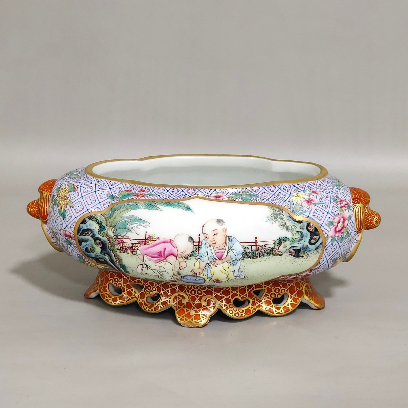 An Exquisite Famille-Rose Painted Gold Flower and Figure Pattern Beast-Ears Water Pot: An Exquisite Famille-Rose Painted Gold Flower and Figure Pattern Beast-Ears Water Pot,Qing Dynasty,China,Qianlong Six-character Mark,Size:2inx5.2in 粉彩描金花卉