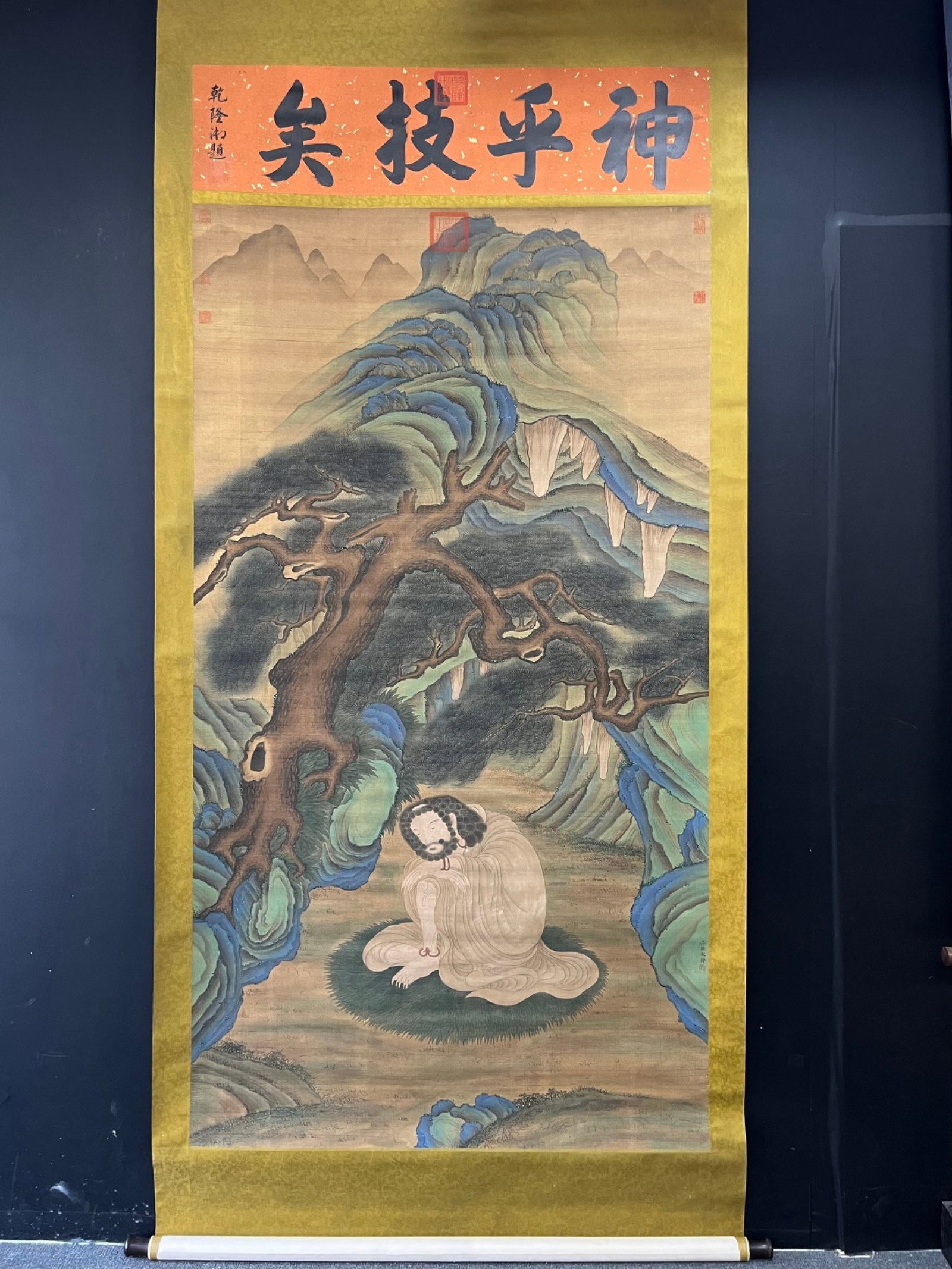 A Chinese Vertical Scroll Ink Painting of Landscape and Figure on Silk,Wu Bin: A Chinese Vertical Scroll Ink Painting of Landscape and Figure on Silk,Wu Bin,Size:(Without frame)40.9inx86.6in 一幅中国水墨绢本山水人