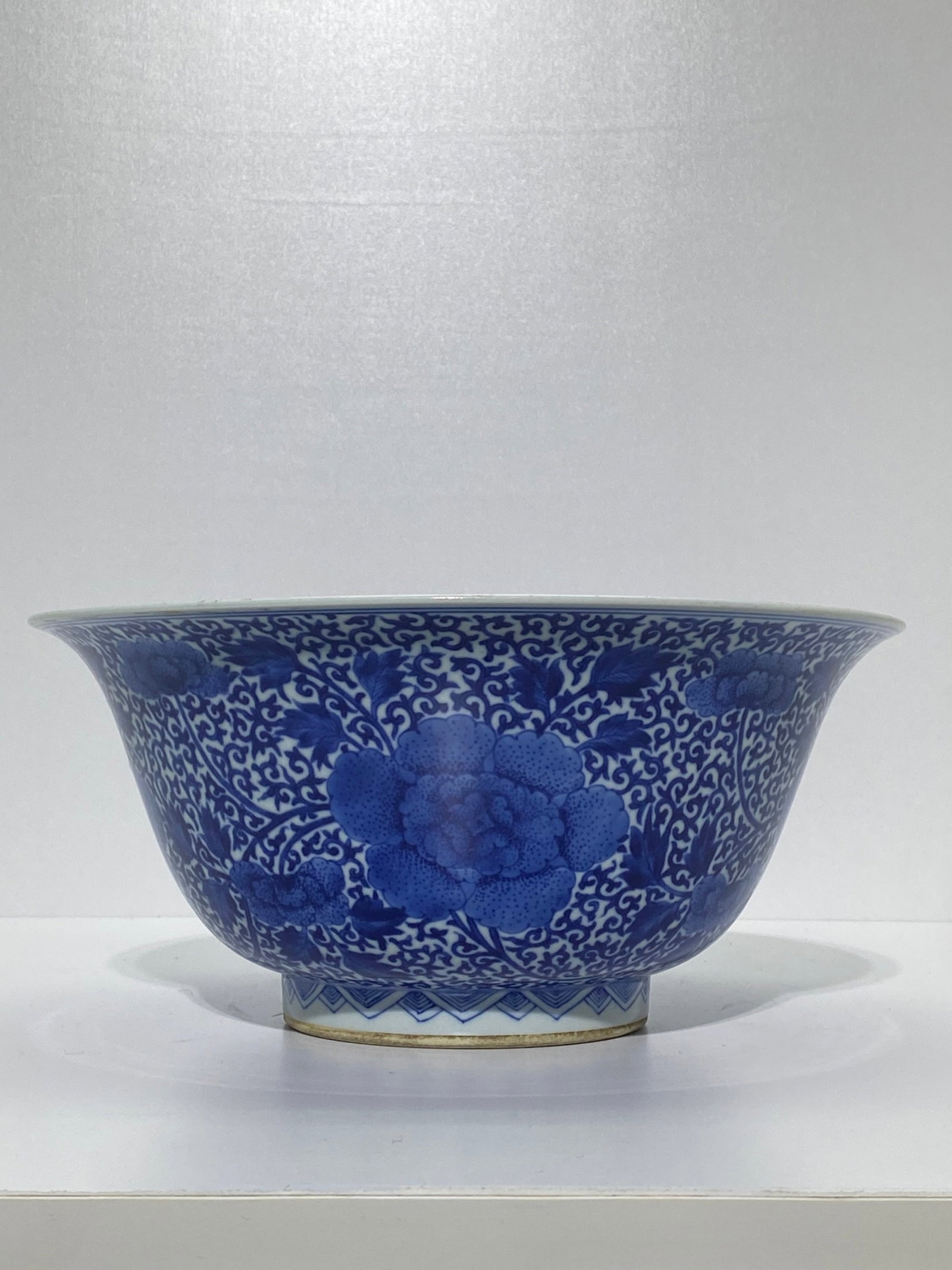 An Exquisite Blue and White Flower Pattern Bowl: An Exquisite Blue and White Flower Pattern Bowl,Qing Dynasty,China,Kangxi Six-character Mark,Size:4.8inx10.6in 青花花卉纹碗,中国清代,康